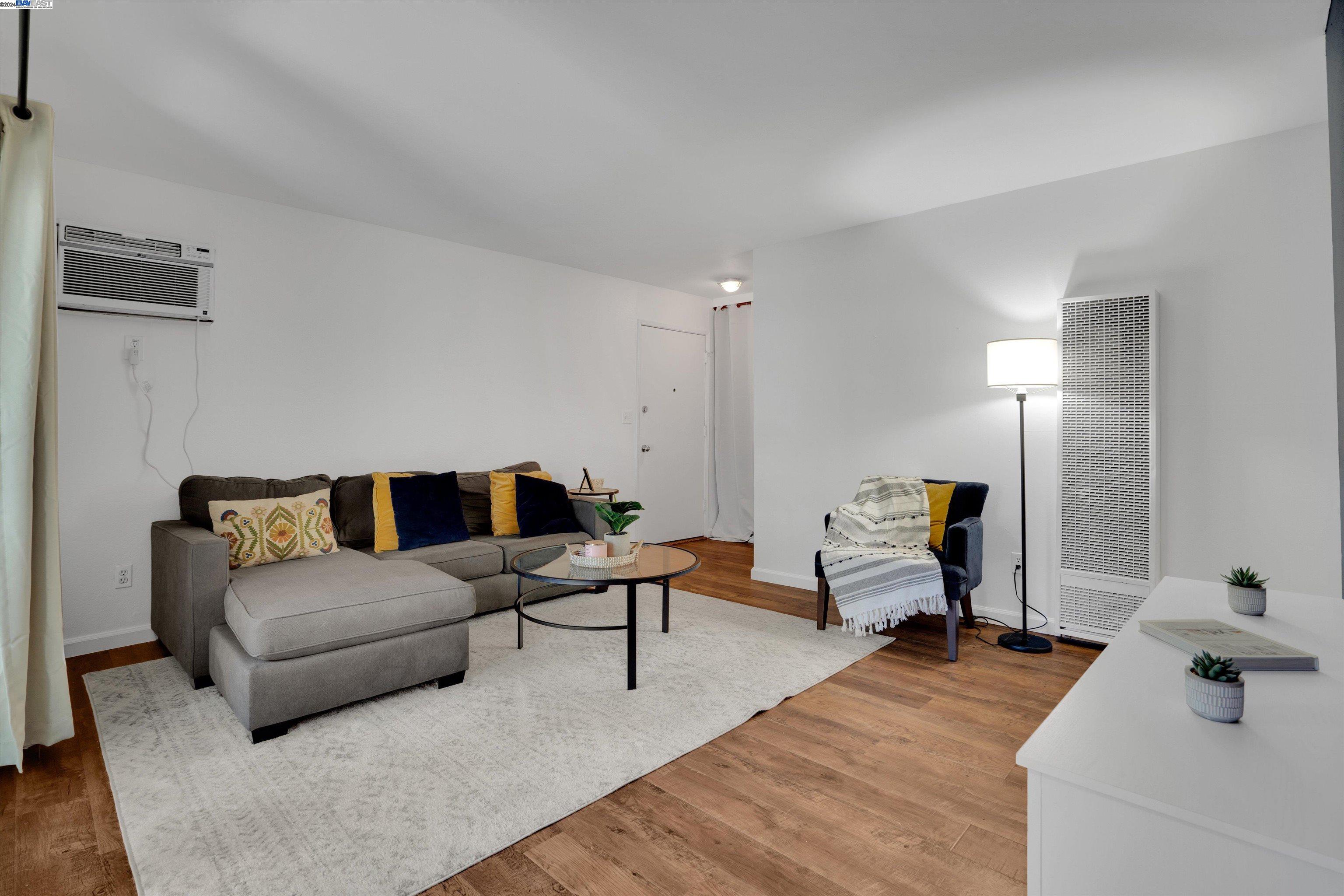 Photo #5: 41072817 Listing 