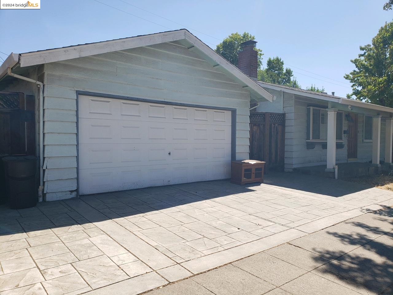 Detail Gallery Image 1 of 1 For 5214 Pharlap, San Jose,  CA 95111 - 3 Beds | 2 Baths