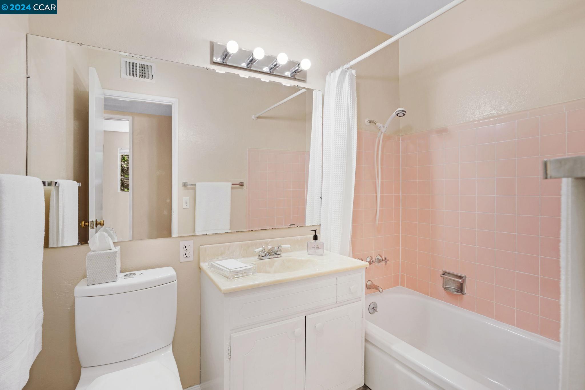 Detail Gallery Image 21 of 32 For 124 Lorenzo Dr, Pleasant Hill,  CA 94523 - 3 Beds | 2 Baths