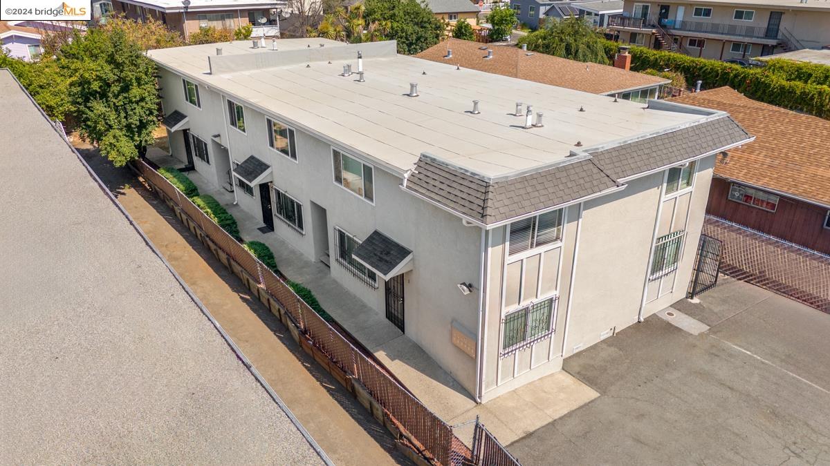 MLS: 41072939 Condo For Sale