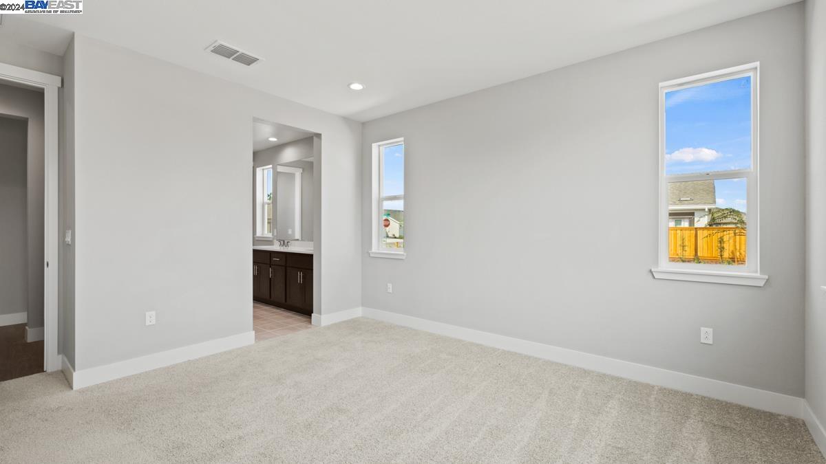 Detail Gallery Image 16 of 46 For 1011 Heathridge Street, Manteca,  CA 95336 - 2 Beds | 2 Baths