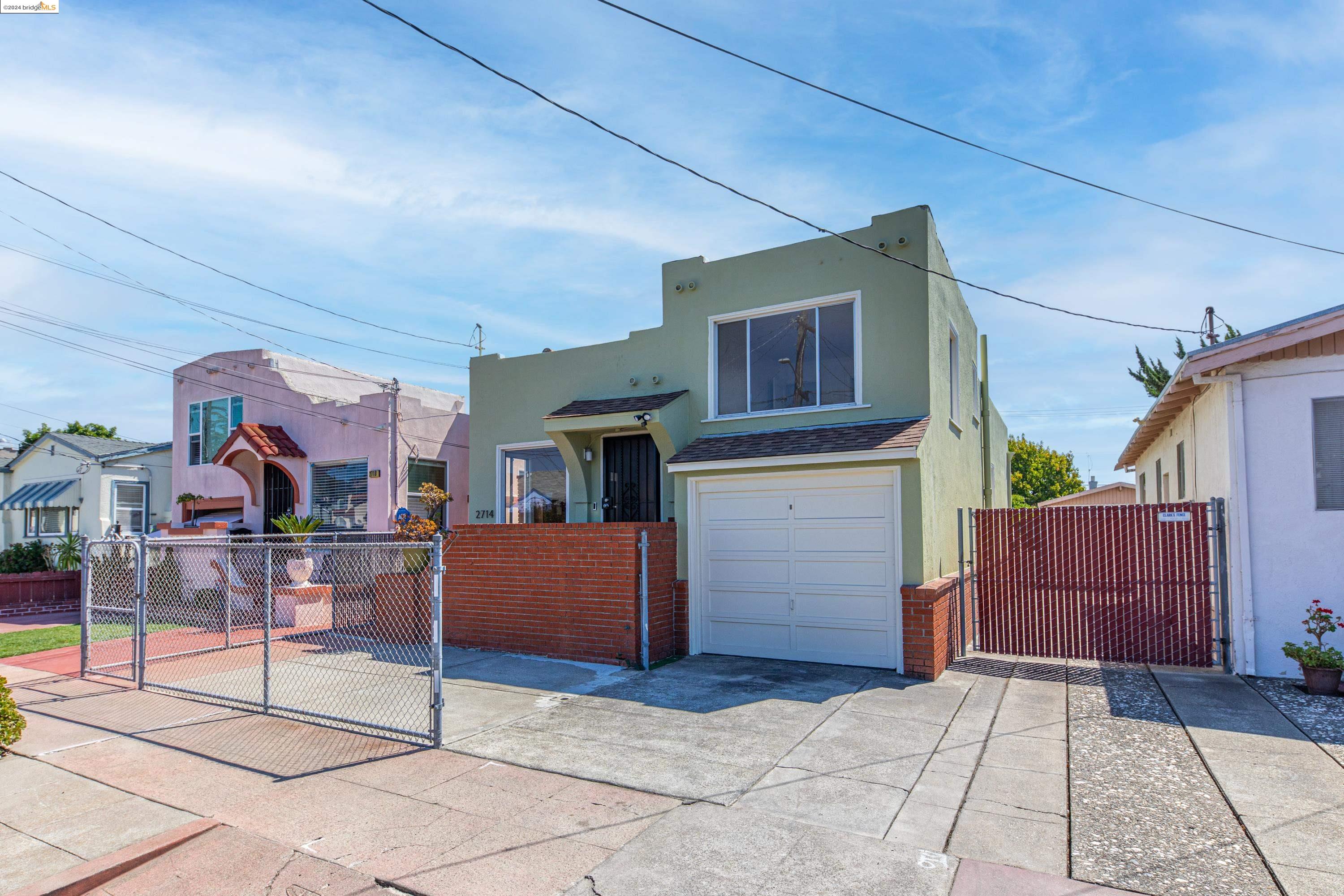 2714 67th Ave, Oakland, California 94605, 2 Bedrooms Bedrooms, 5 Rooms Rooms,1 BathroomBathrooms,Residential,For Sale,2714 67th Ave,41073020