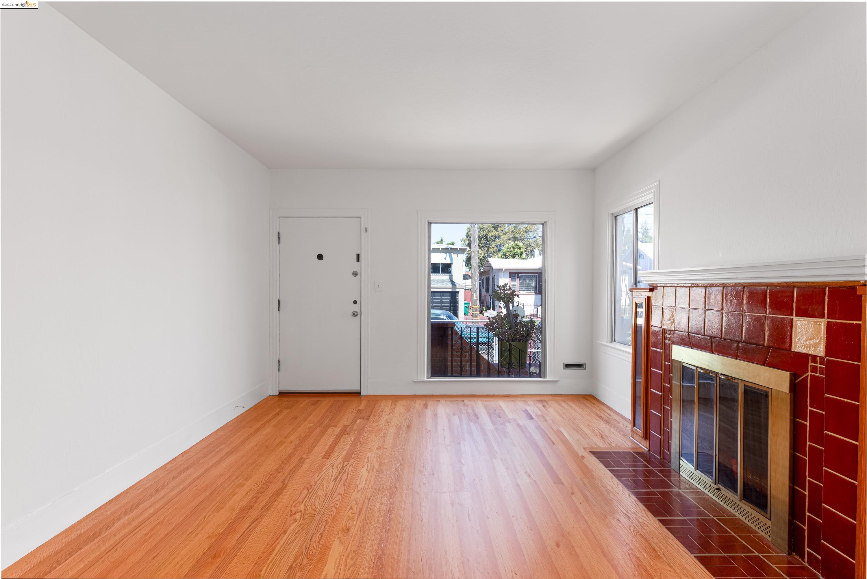 2714 67th Ave, Oakland, California 94605, 2 Bedrooms Bedrooms, 5 Rooms Rooms,1 BathroomBathrooms,Residential,For Sale,2714 67th Ave,41073020