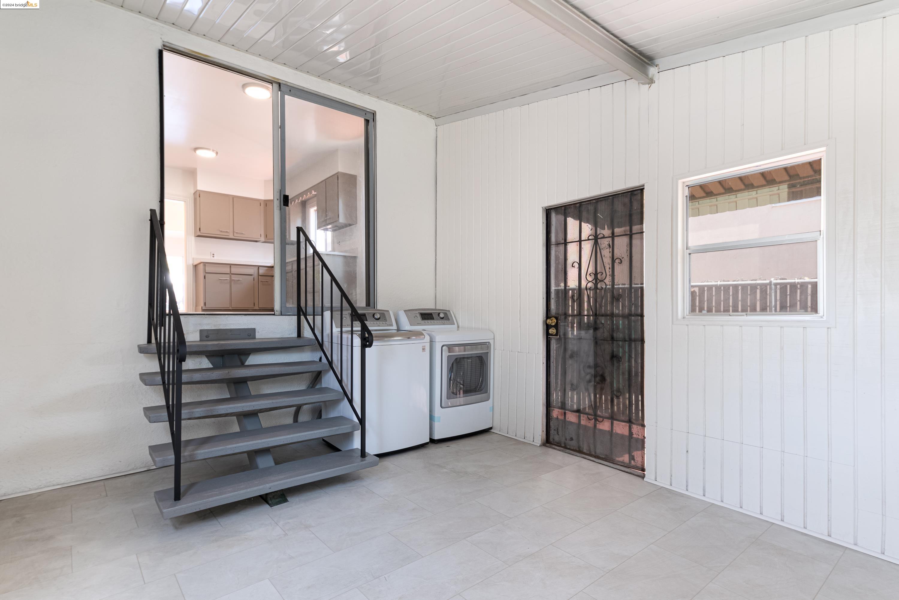 2714 67th Ave, Oakland, California 94605, 2 Bedrooms Bedrooms, 5 Rooms Rooms,1 BathroomBathrooms,Residential,For Sale,2714 67th Ave,41073020