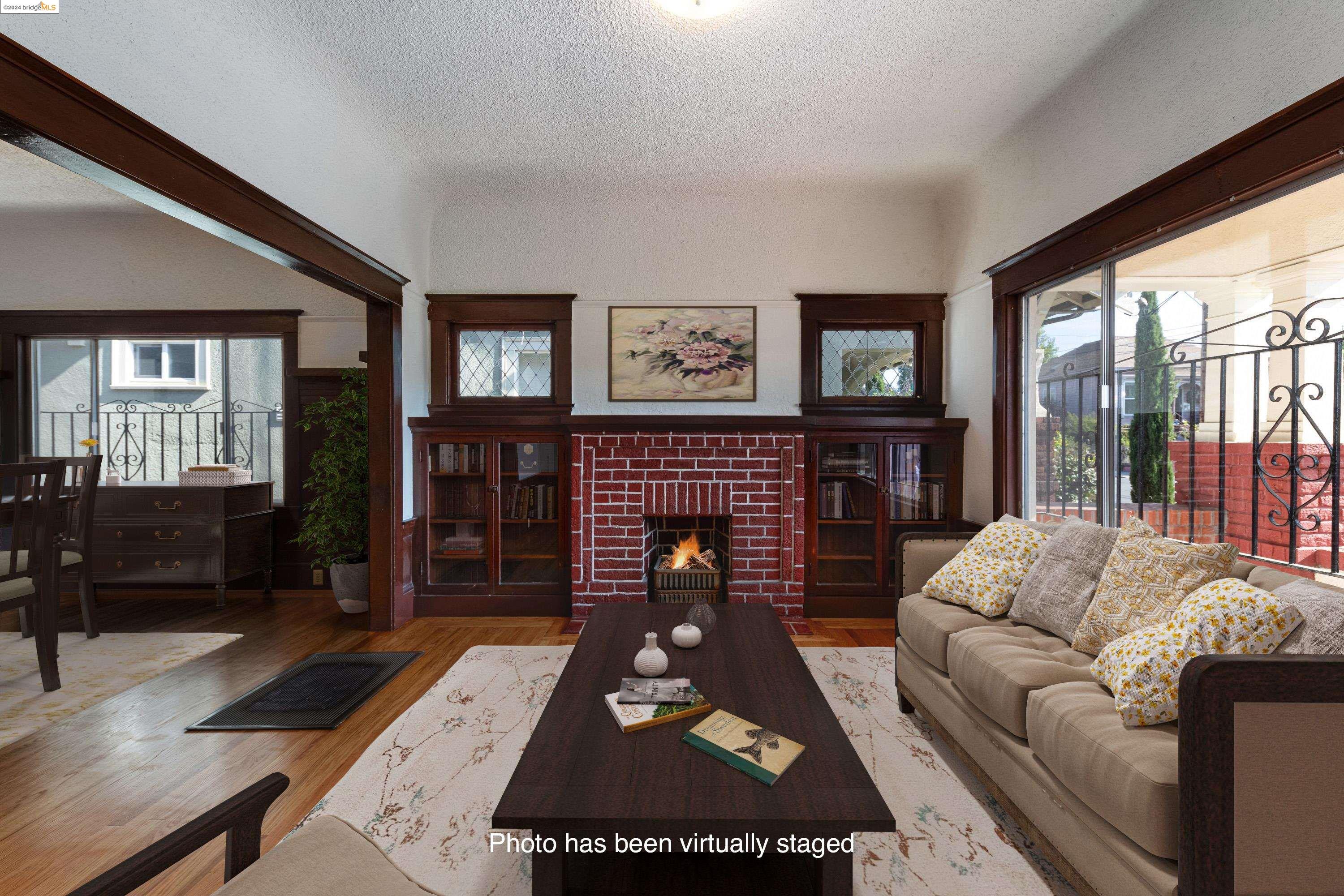 2943 Chestnut St, Oakland, California 94608, 2 Bedrooms Bedrooms, 5 Rooms Rooms,1 BathroomBathrooms,Residential,For Sale,2943 Chestnut St,41073021