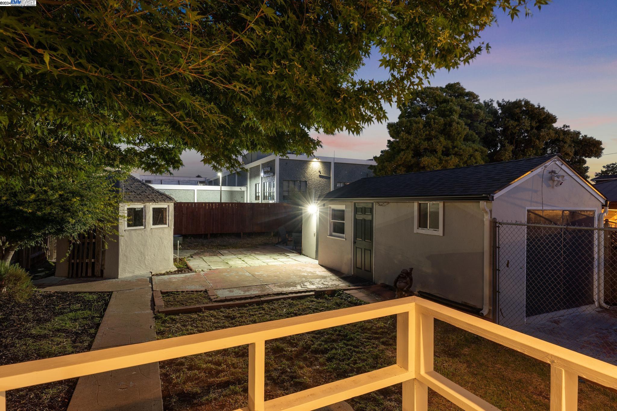 2750 106Th Ave, Oakland, California 94605, 2 Bedrooms Bedrooms, 5 Rooms Rooms,1 BathroomBathrooms,Residential,For Sale,2750 106Th Ave,41073050