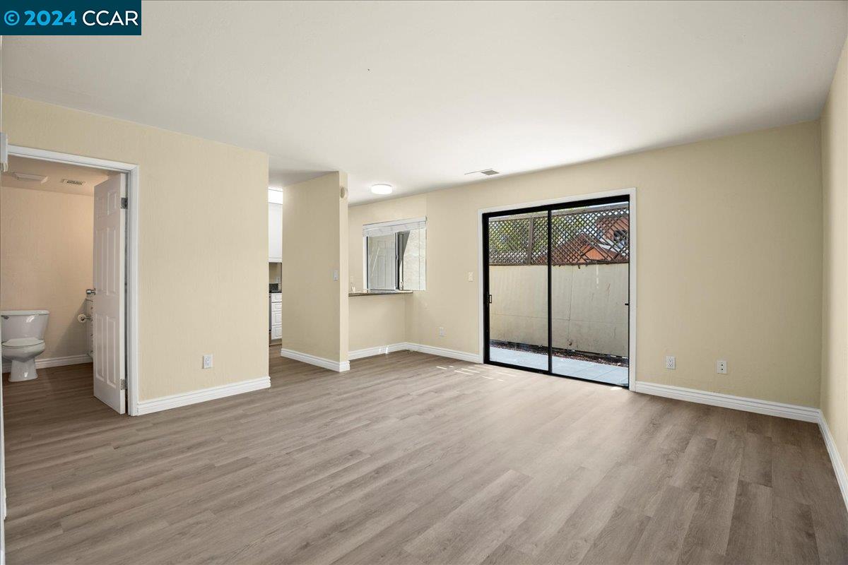 Photo #2: 41073168 Listing 