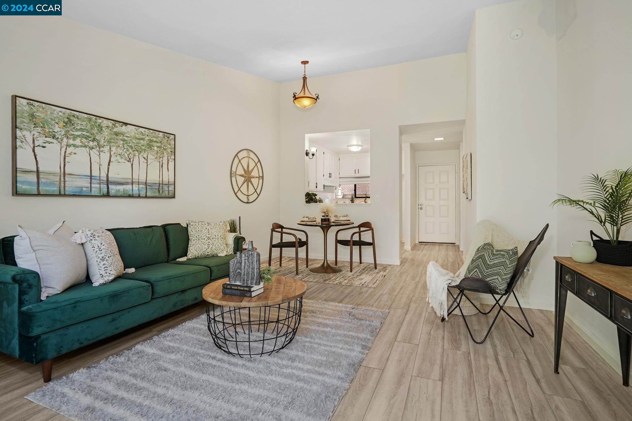 Photo #5: 41073180 Listing 