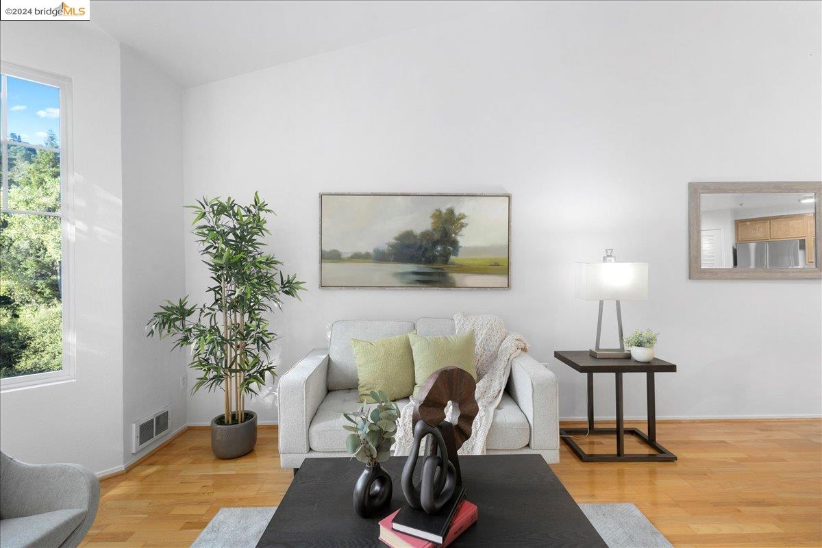 Photo #3: 41073202 Listing 