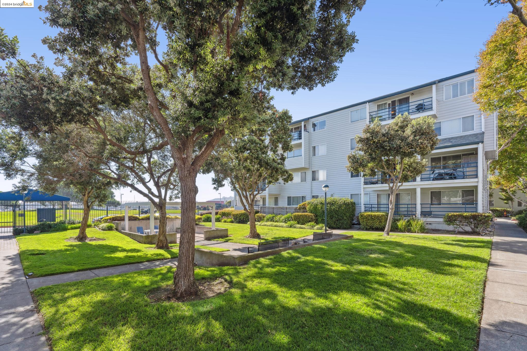 Photo #3: 41073228 Listing 