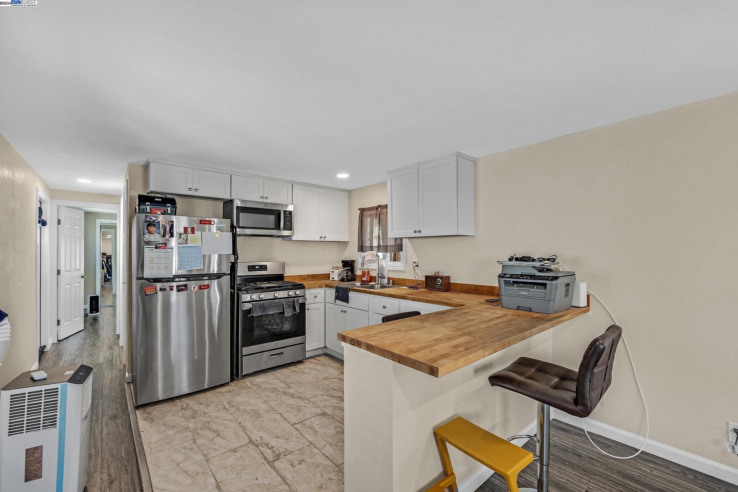 Detail Gallery Image 16 of 31 For 2399 E 14th St #12,  San Leandro,  CA 94577 - 1 Beds | 1 Baths