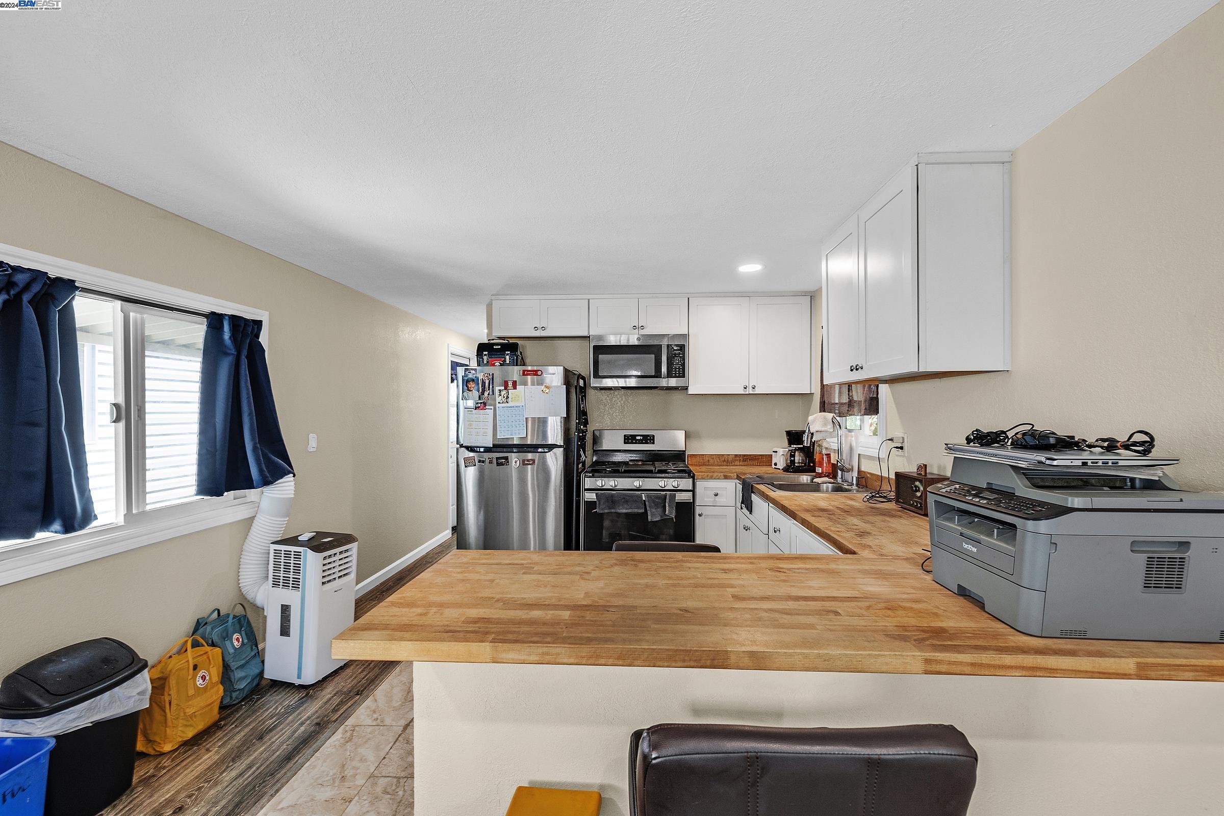 Detail Gallery Image 17 of 31 For 2399 E 14th St #12,  San Leandro,  CA 94577 - 1 Beds | 1 Baths