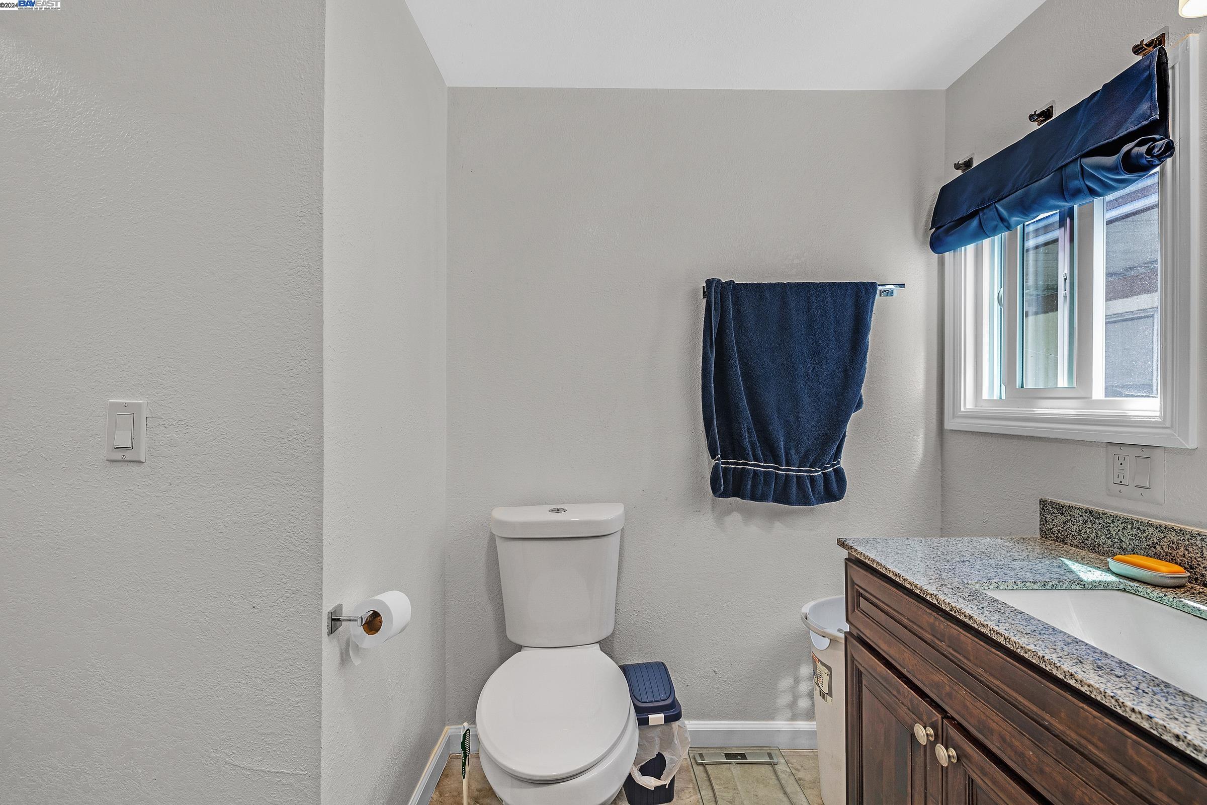 Detail Gallery Image 23 of 31 For 2399 E 14th St #12,  San Leandro,  CA 94577 - 1 Beds | 1 Baths