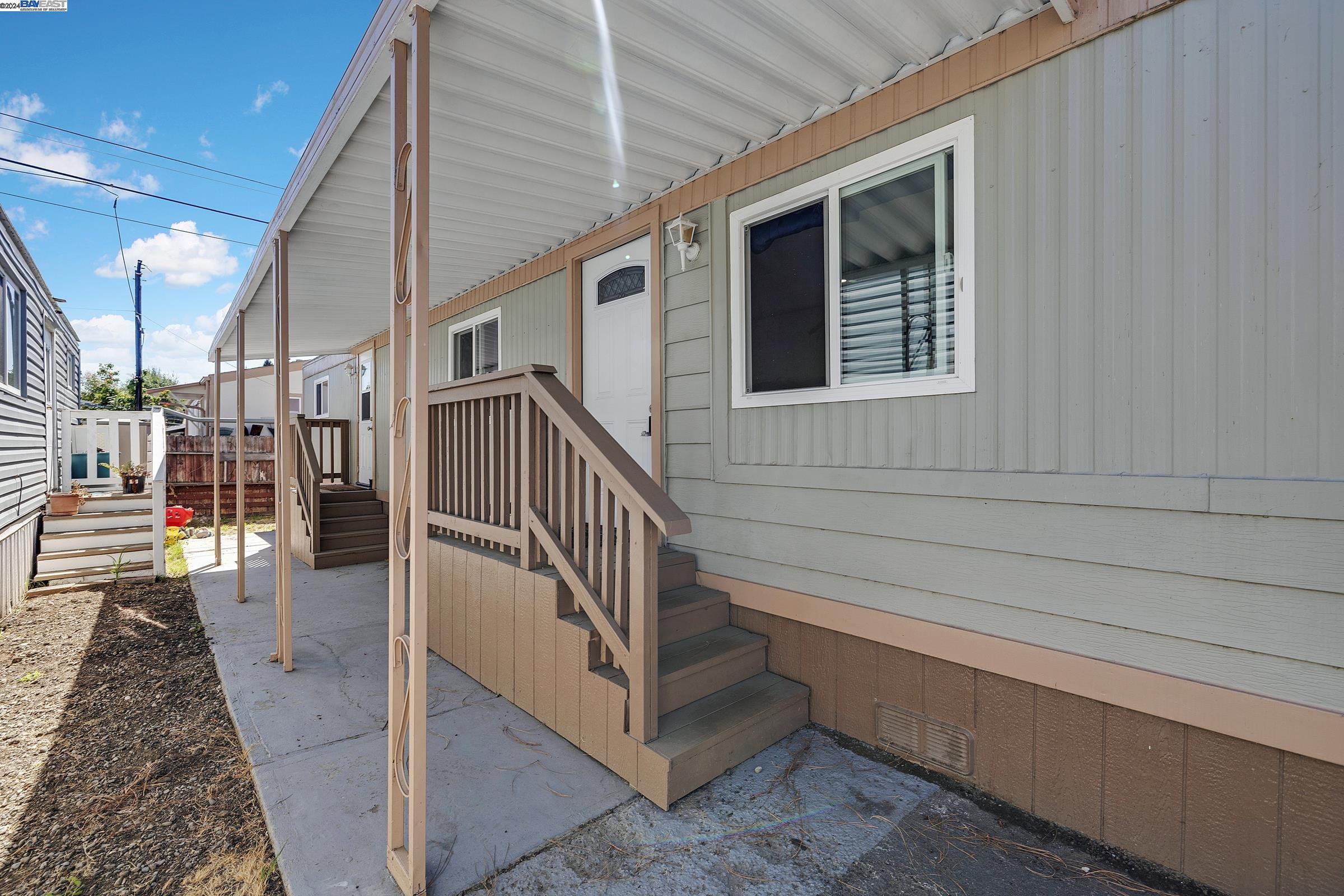 Detail Gallery Image 7 of 31 For 2399 E 14th St #12,  San Leandro,  CA 94577 - 1 Beds | 1 Baths