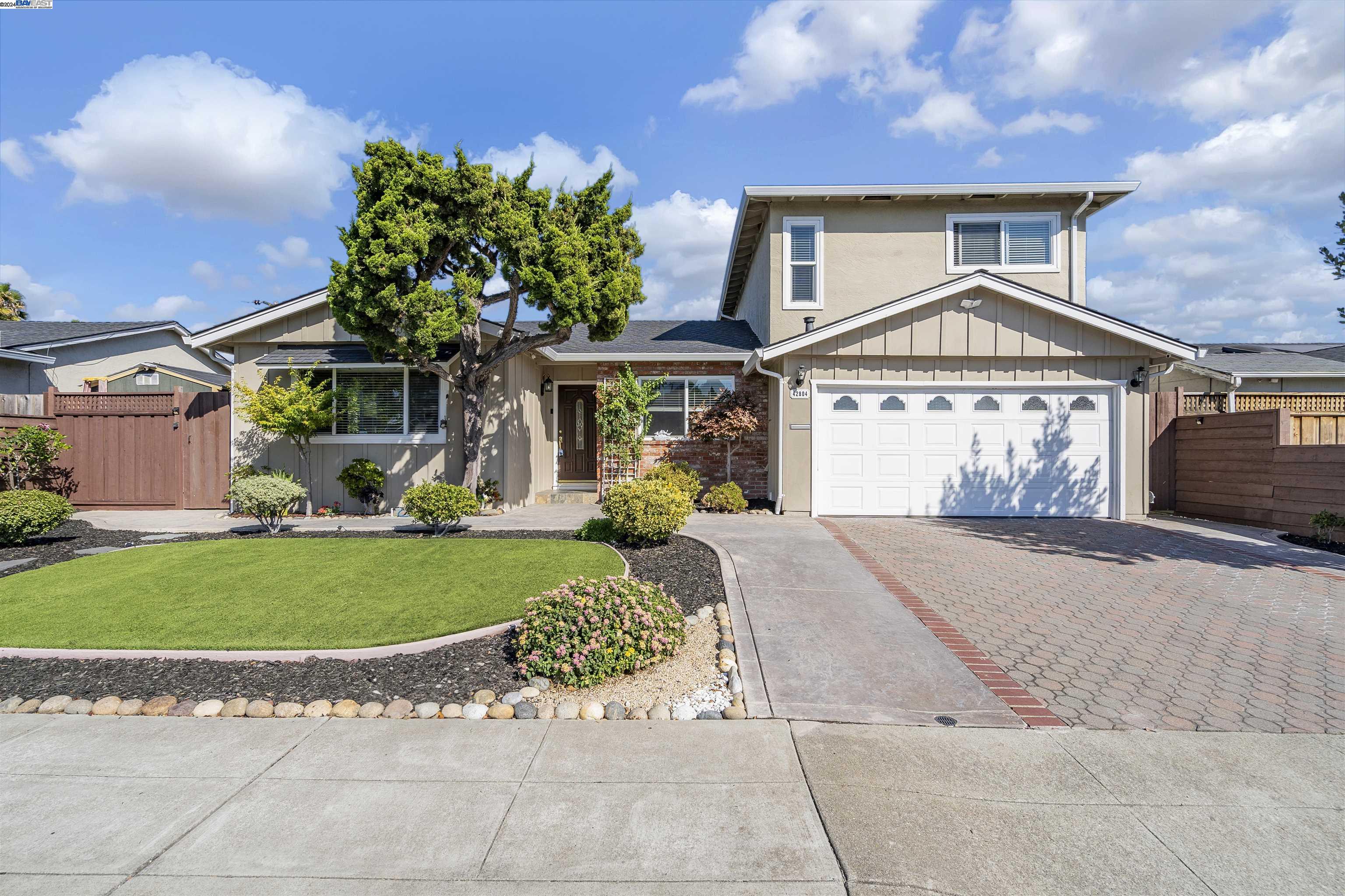 Detail Gallery Image 1 of 1 For 42804 Isle Royal St, Fremont,  CA 94538 - 5 Beds | 3 Baths