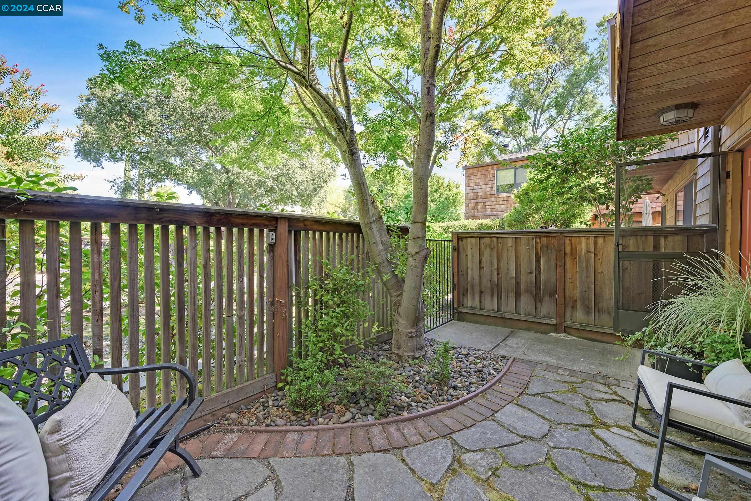 Photo #3: 41073348 Listing 