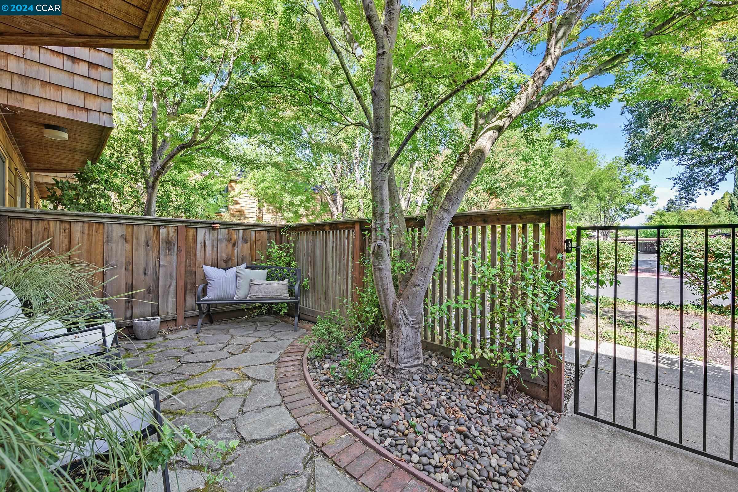 Photo #4: 41073348 Listing 