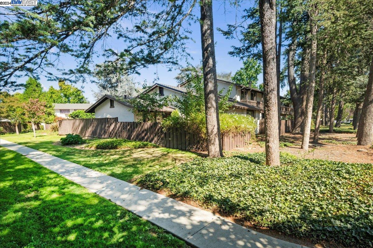 Photo #2: 41073394 Listing 