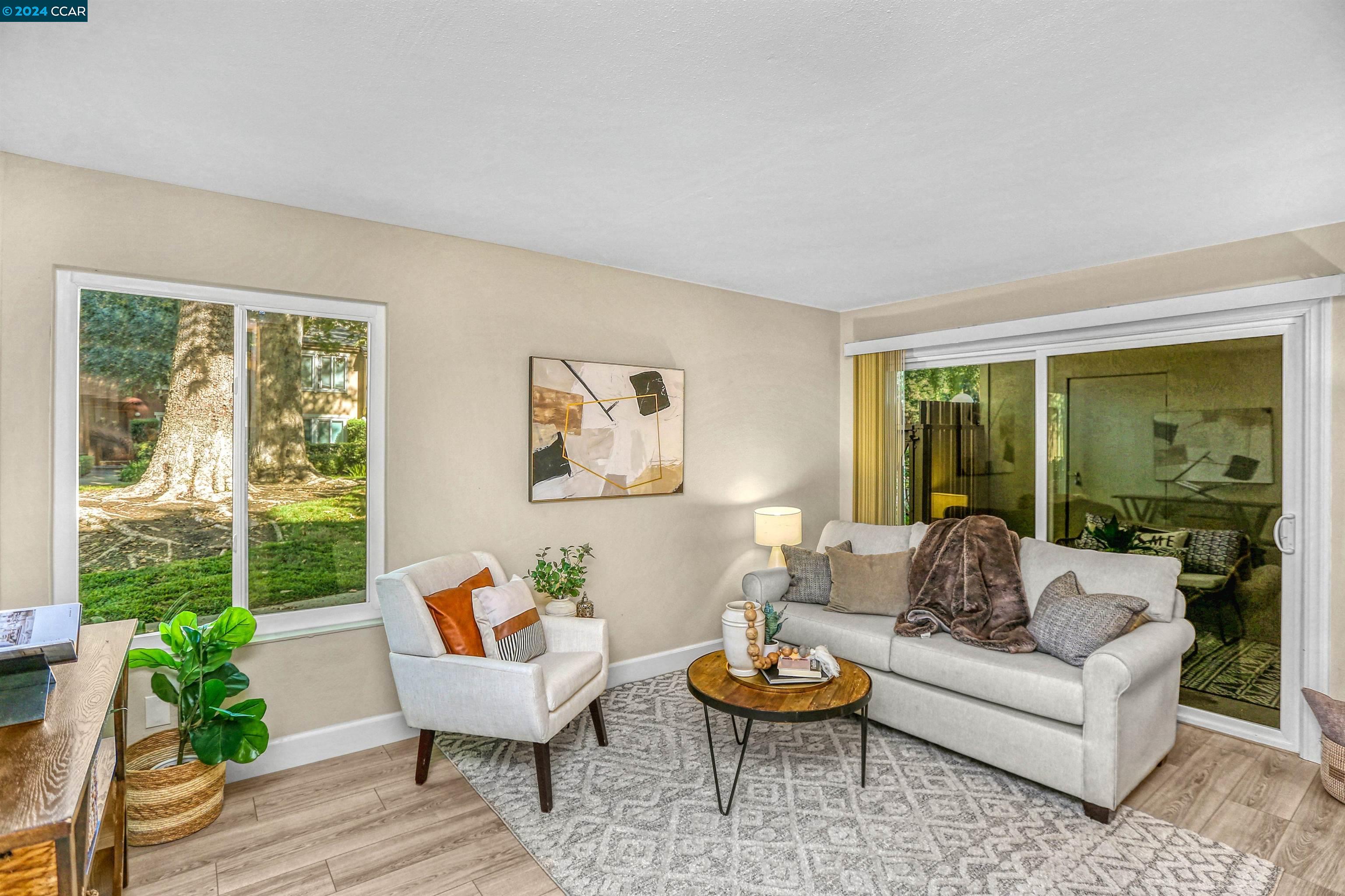 Photo #2: 41073432 Listing 