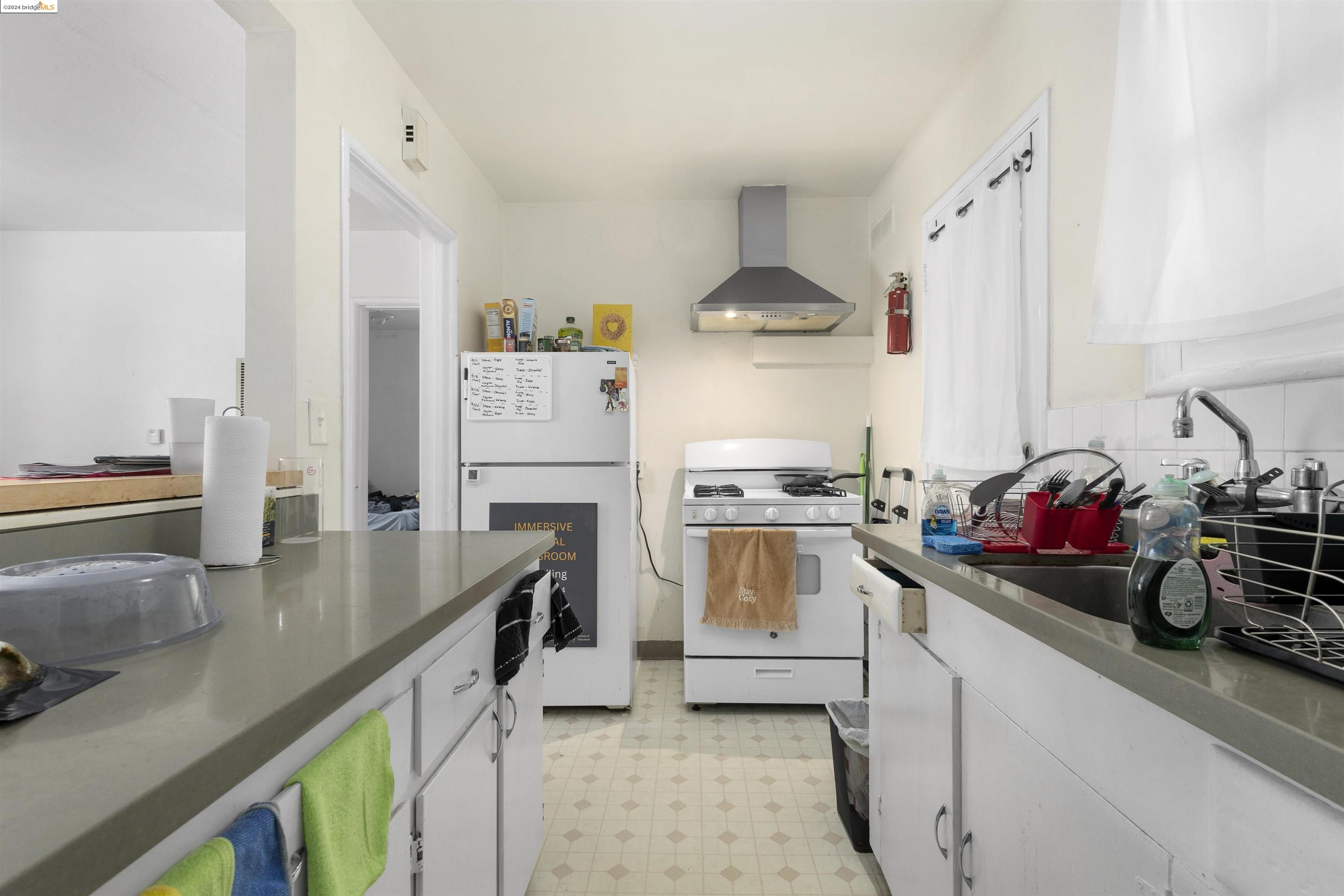 Detail Gallery Image 11 of 34 For 2005 Berkeley Way, Berkeley,  CA 94704 - – Beds | – Baths