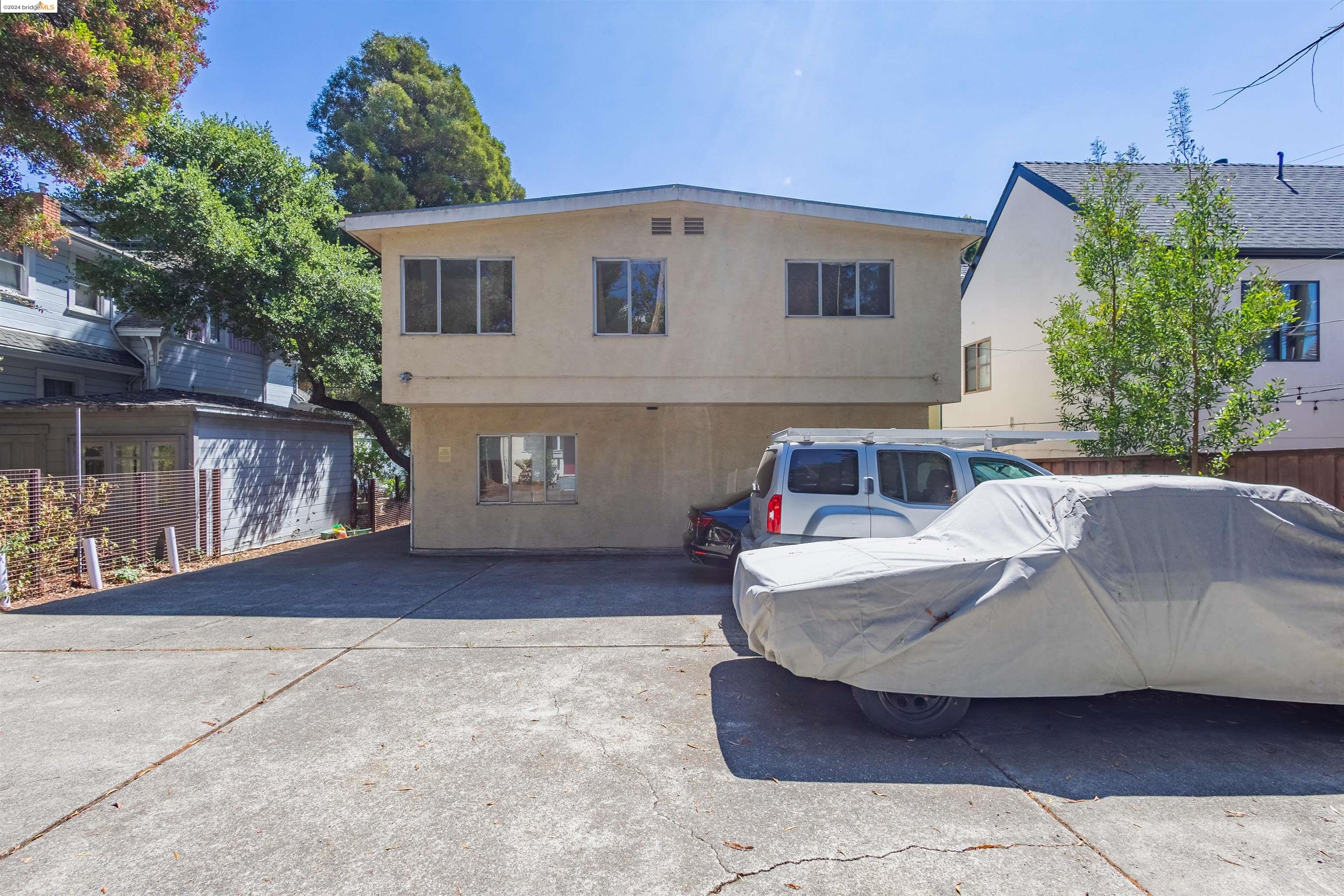 Detail Gallery Image 27 of 34 For 2005 Berkeley Way, Berkeley,  CA 94704 - – Beds | – Baths