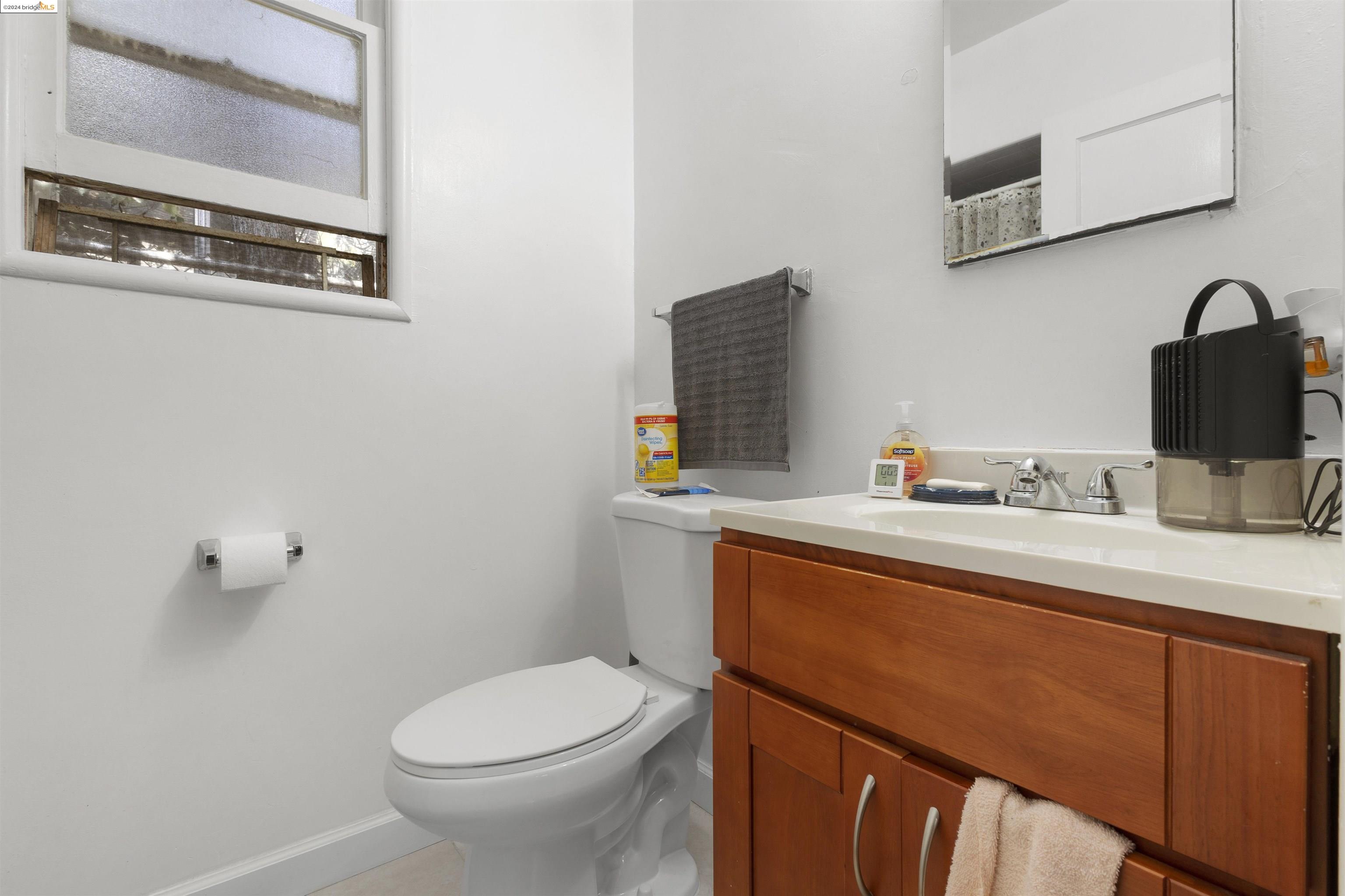 Detail Gallery Image 9 of 34 For 2005 Berkeley Way, Berkeley,  CA 94704 - – Beds | – Baths
