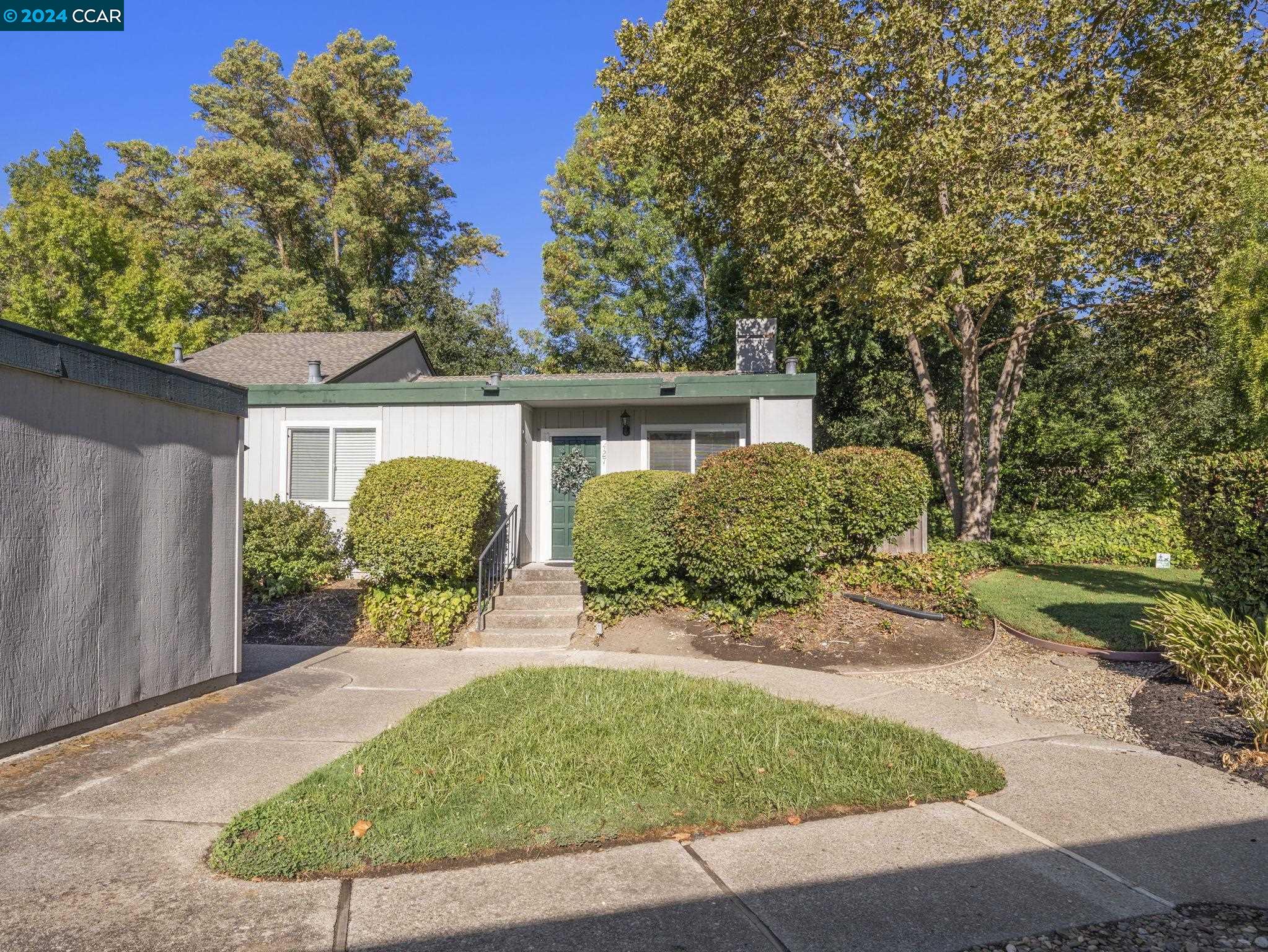 Photo #2: 41073442 Listing 