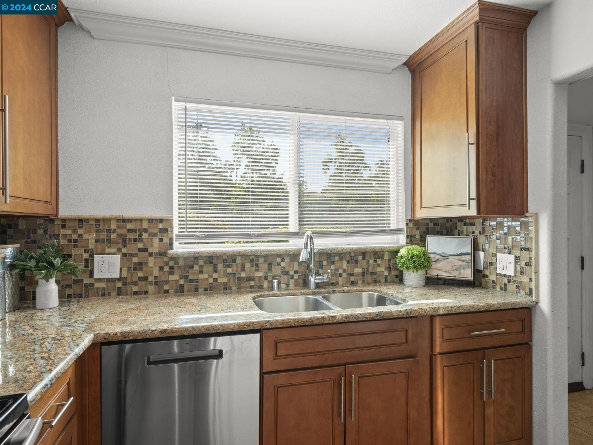 Photo #4: 41073442 Listing 