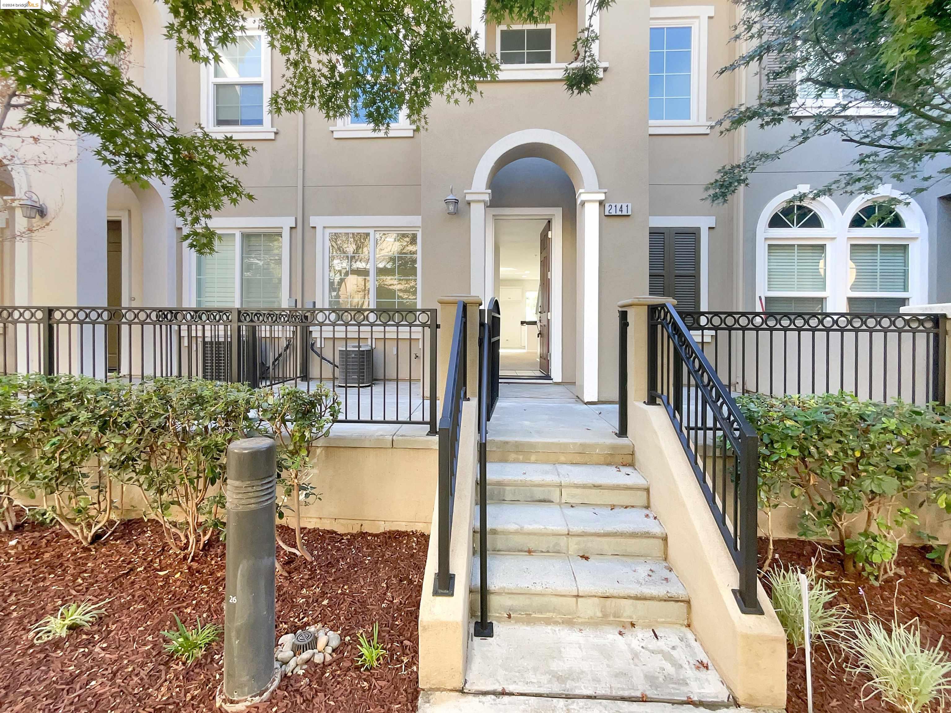 Detail Gallery Image 1 of 1 For 2141 Pomme Ct, San Jose,  CA 95125 - 3 Beds | 3 Baths