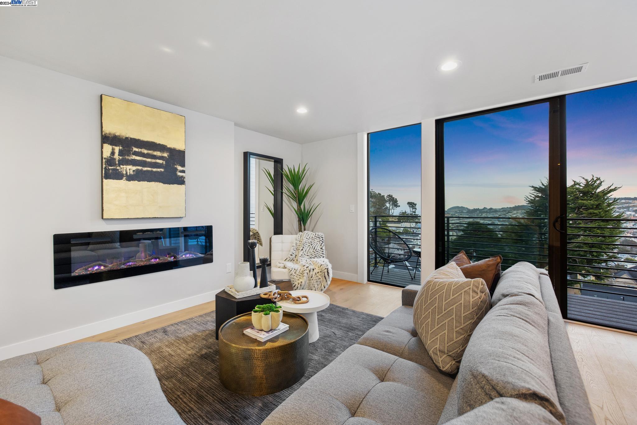 Detail Gallery Image 1 of 1 For 83 Arbor St, San Francisco,  CA 94131 - 4 Beds | 3 Baths