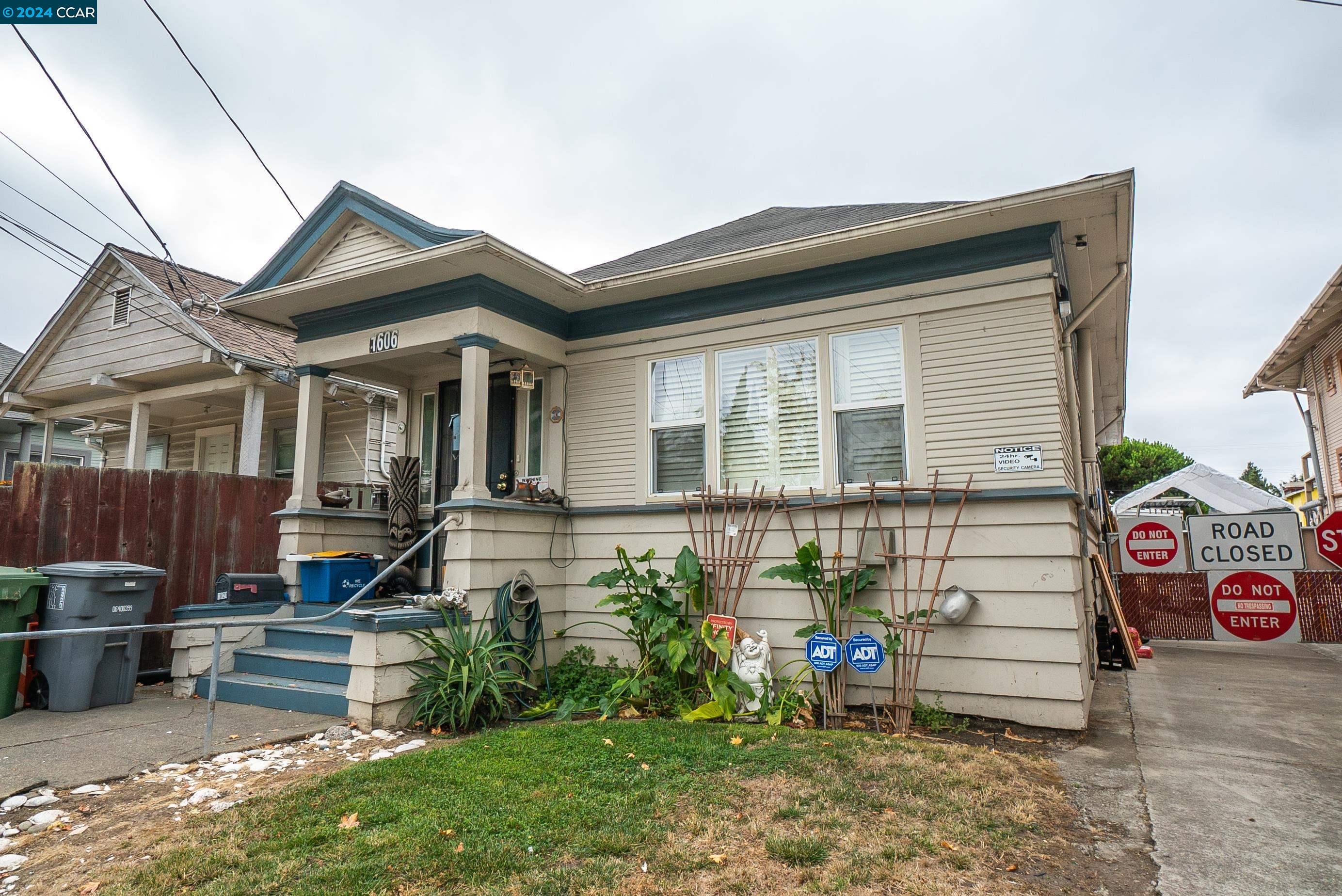 Detail Gallery Image 3 of 5 For 1606 Derby St, Berkeley,  CA 94703 - 1 Beds | 1 Baths