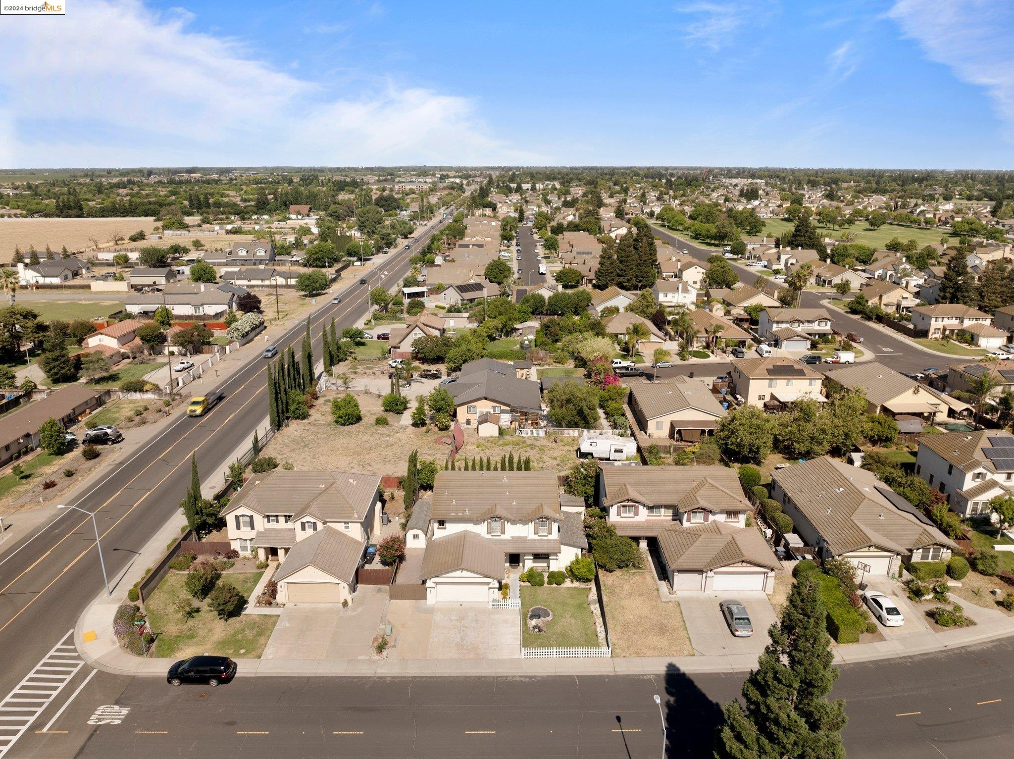 Detail Gallery Image 36 of 37 For 2070 Pasado Ave, Manteca,  CA 94577-1255 - 4 Beds | 2/1 Baths