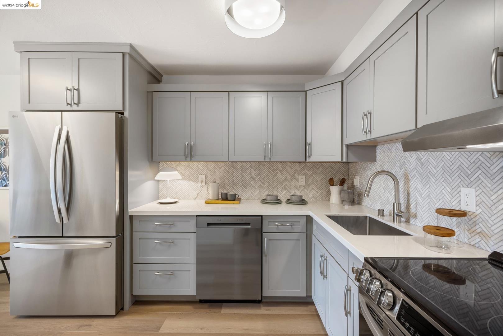 Photo #3: 41073609 Listing 