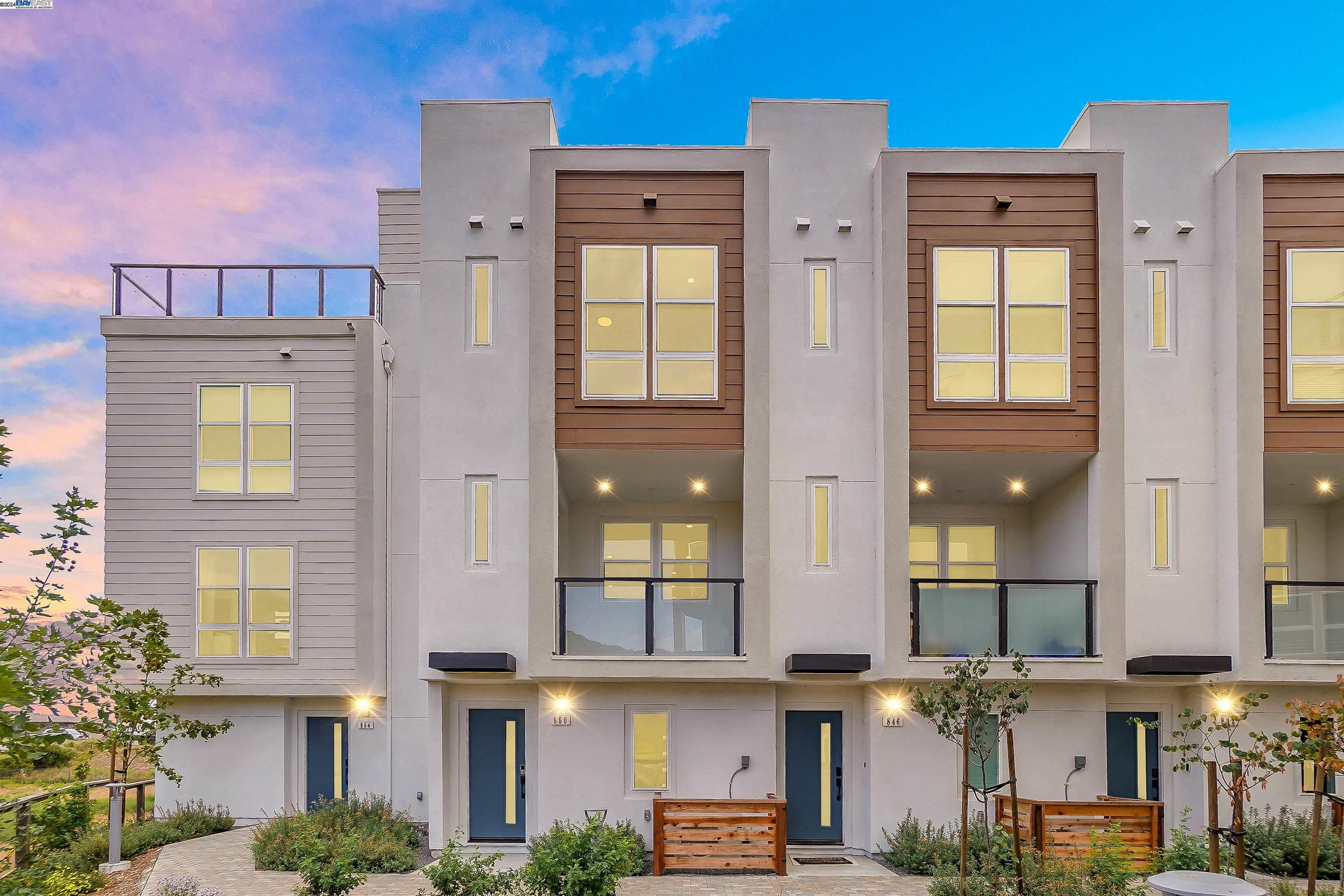 Detail Gallery Image 1 of 1 For 850 Verandah Ct, Novato,  CA 94945 - 3 Beds | 3 Baths