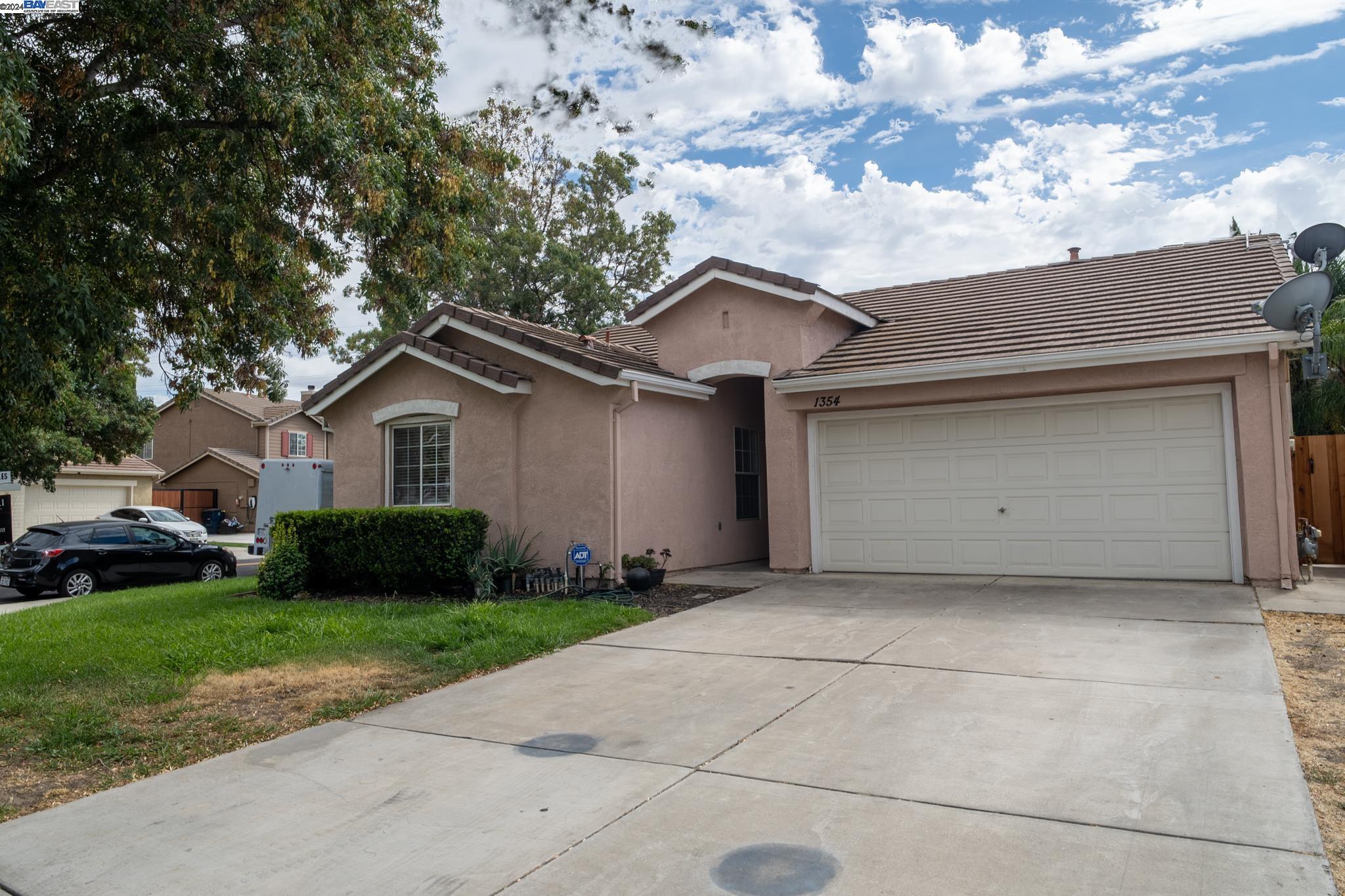 Detail Gallery Image 1 of 1 For 1354 Dolores Ln, Tracy,  CA 95376 - 3 Beds | 2 Baths