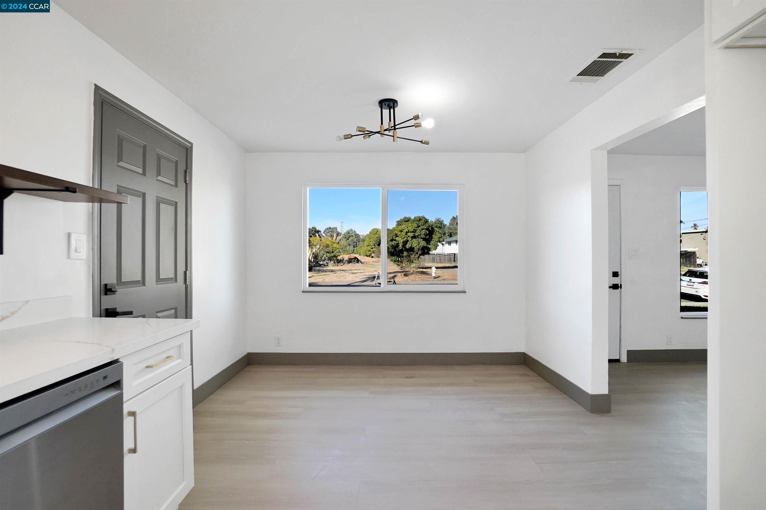 Detail Gallery Image 13 of 29 For 198 Brown St, Vacaville,  CA 95688 - 3 Beds | 2 Baths