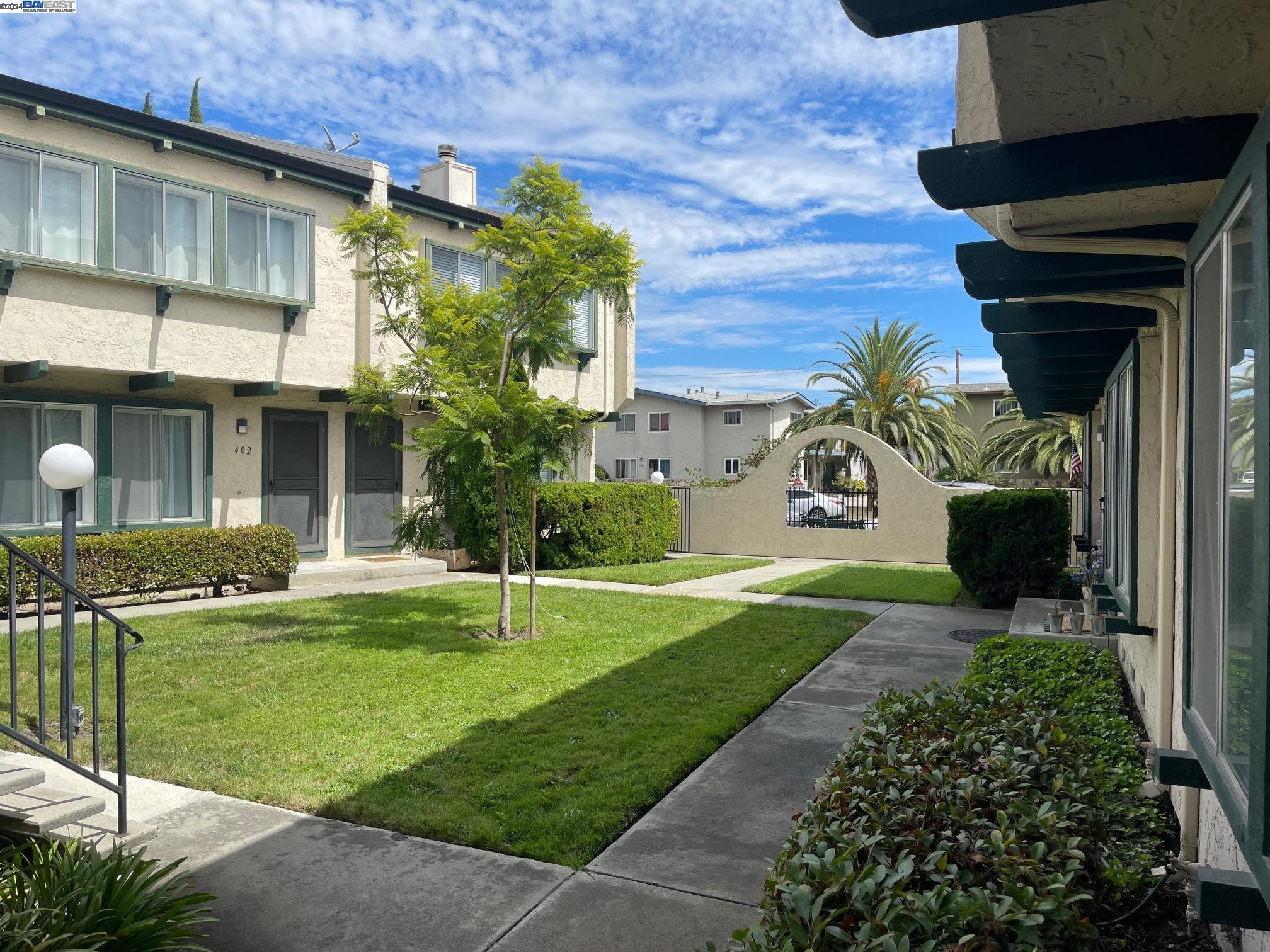 Detail Gallery Image 1 of 1 For 1031 Clyde Ave #303,  Santa Clara,  CA 95054 - 2 Beds | 2/1 Baths