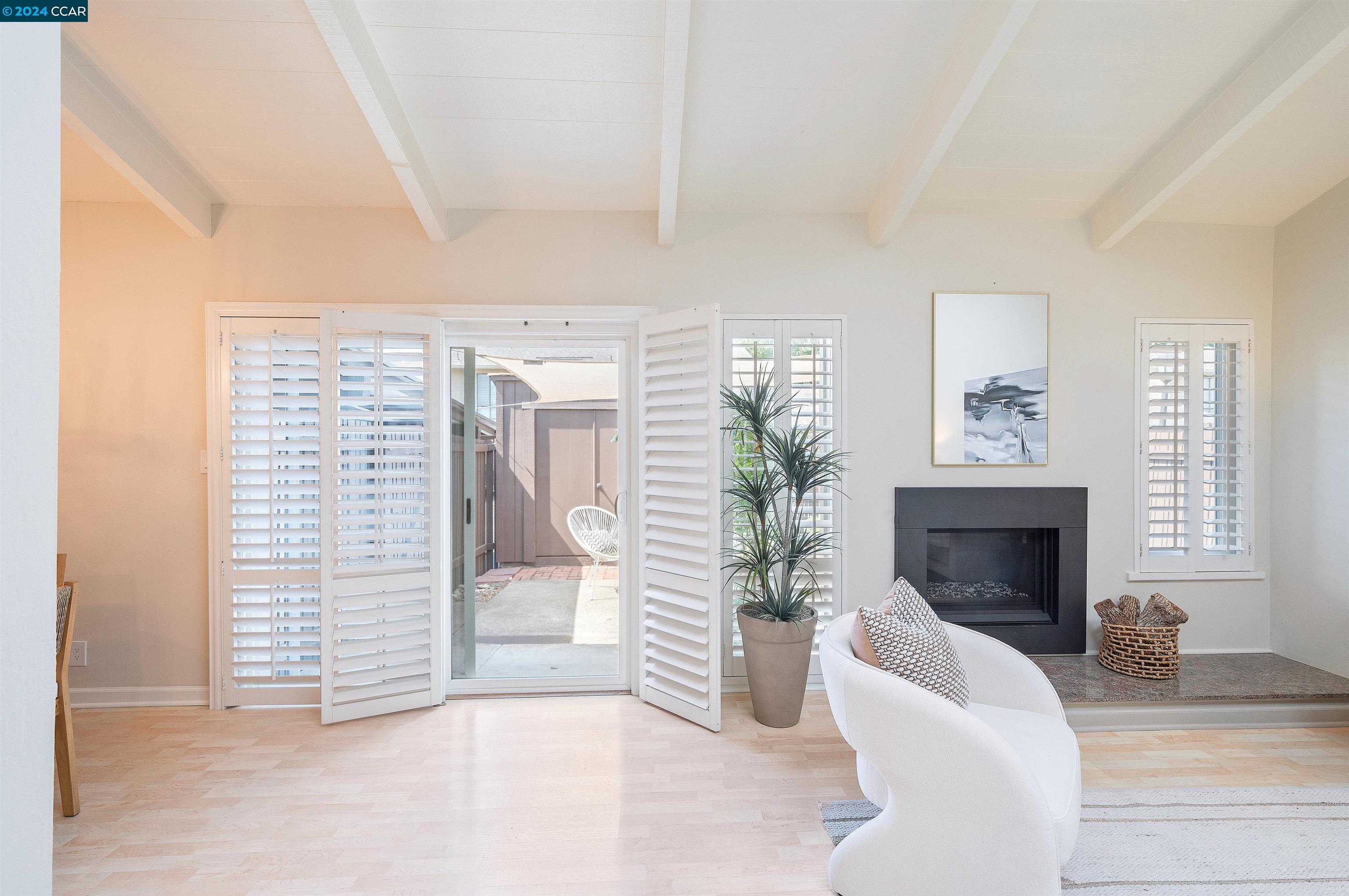 Photo #4: 41073852 Listing 