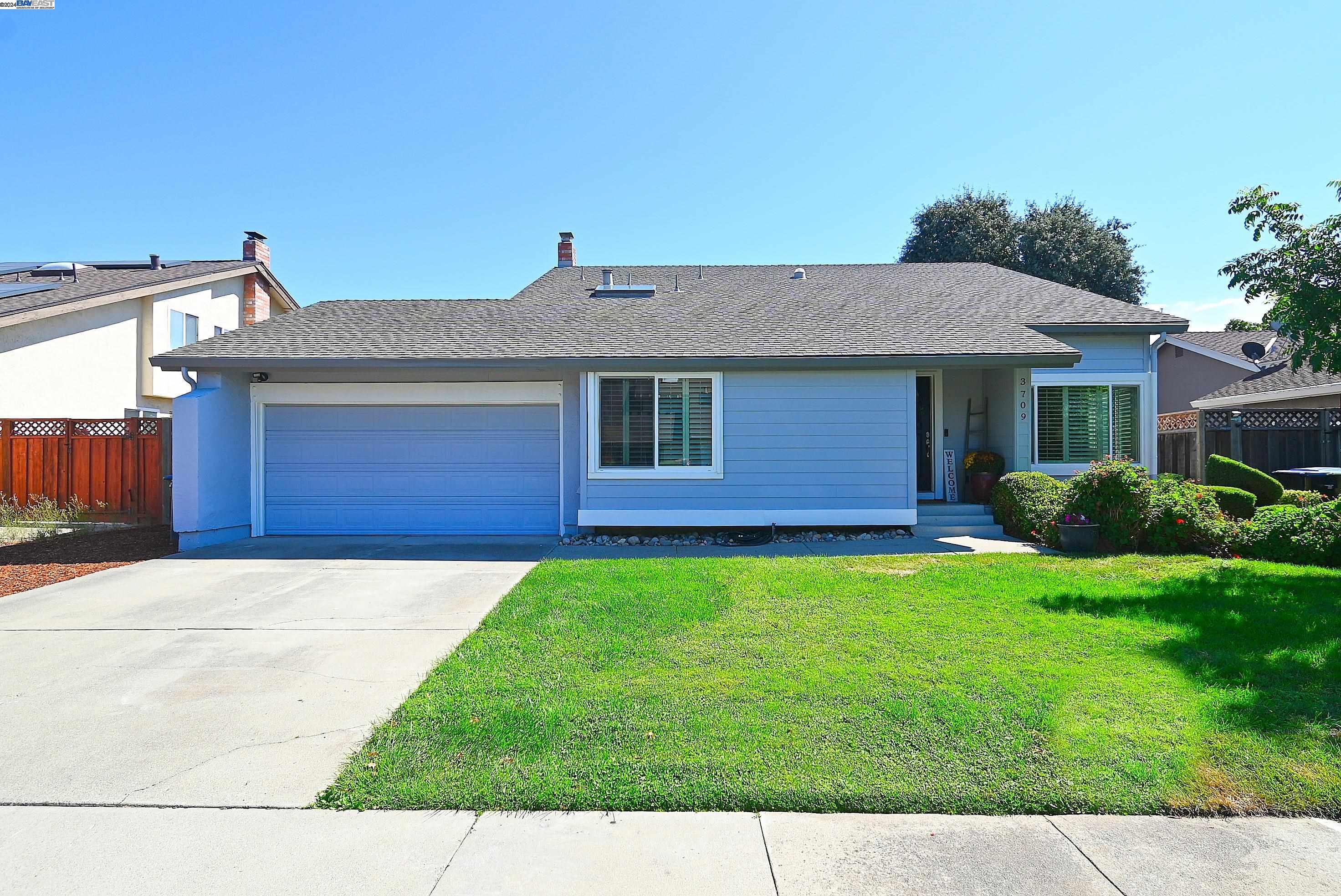 Detail Gallery Image 1 of 1 For 3709 Crofters Ct, Pleasanton,  CA 94588 - 4 Beds | 2 Baths