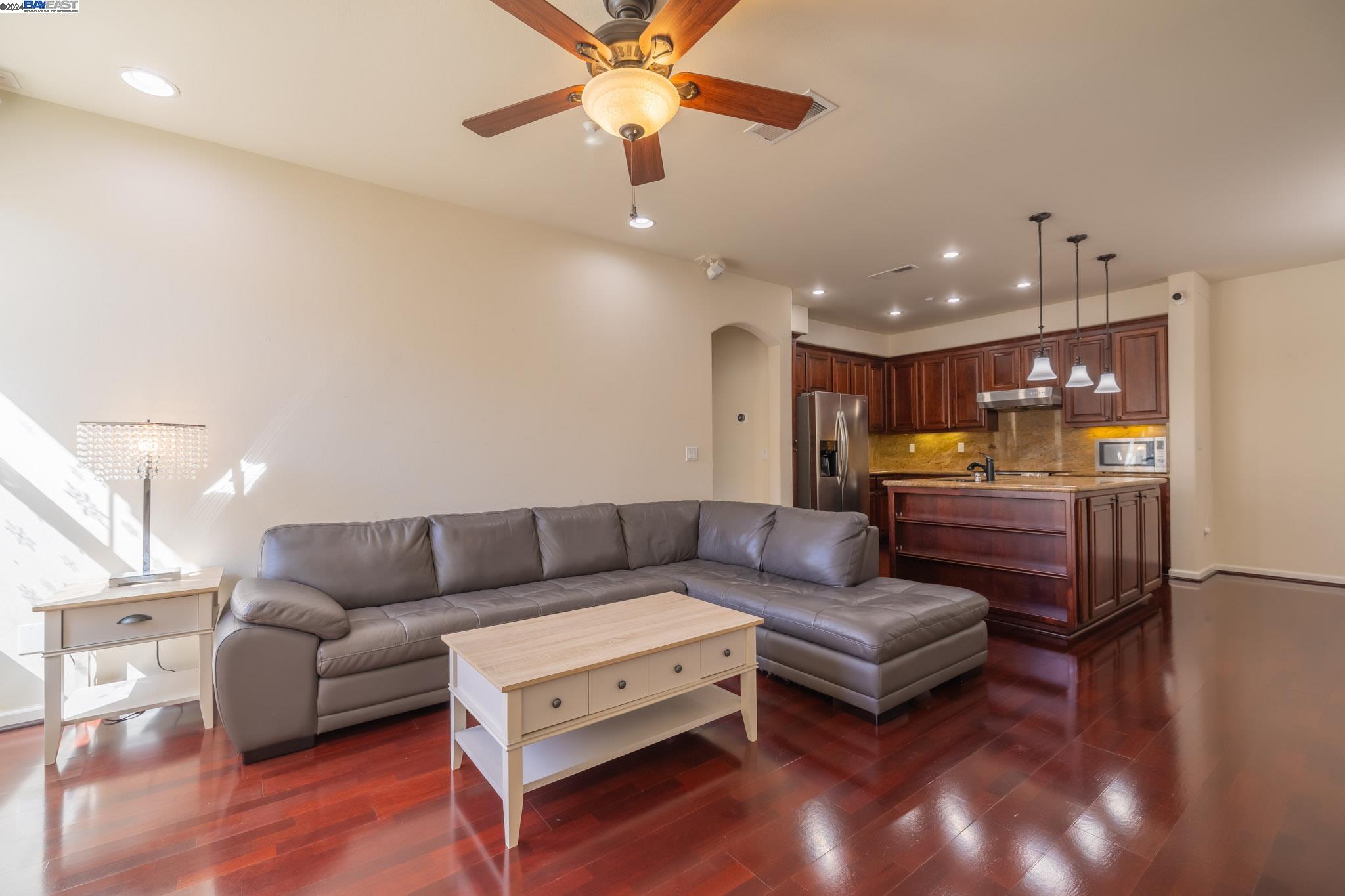 Photo #4: 41073863 Listing 