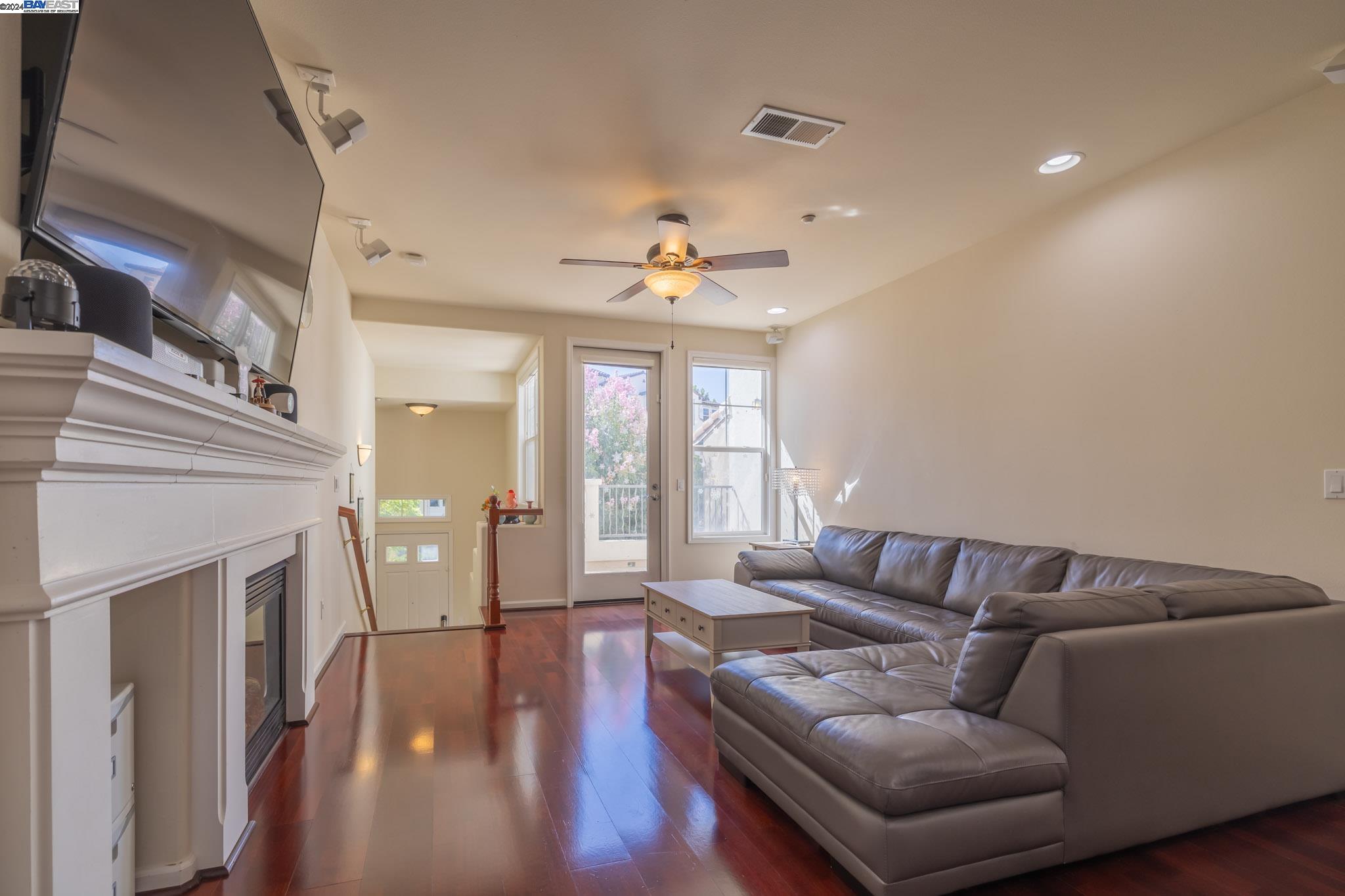 Photo #5: 41073863 Listing 