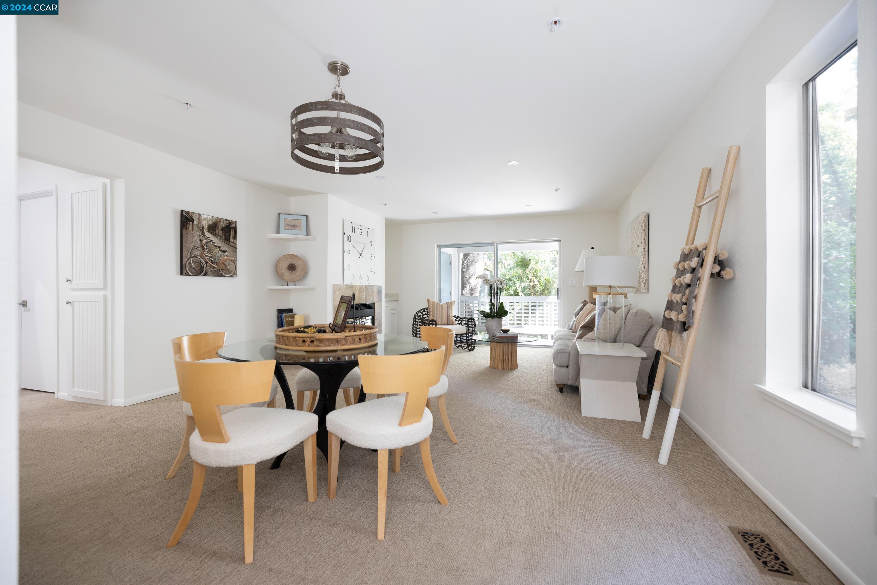 Photo #2: 41073900 Listing 