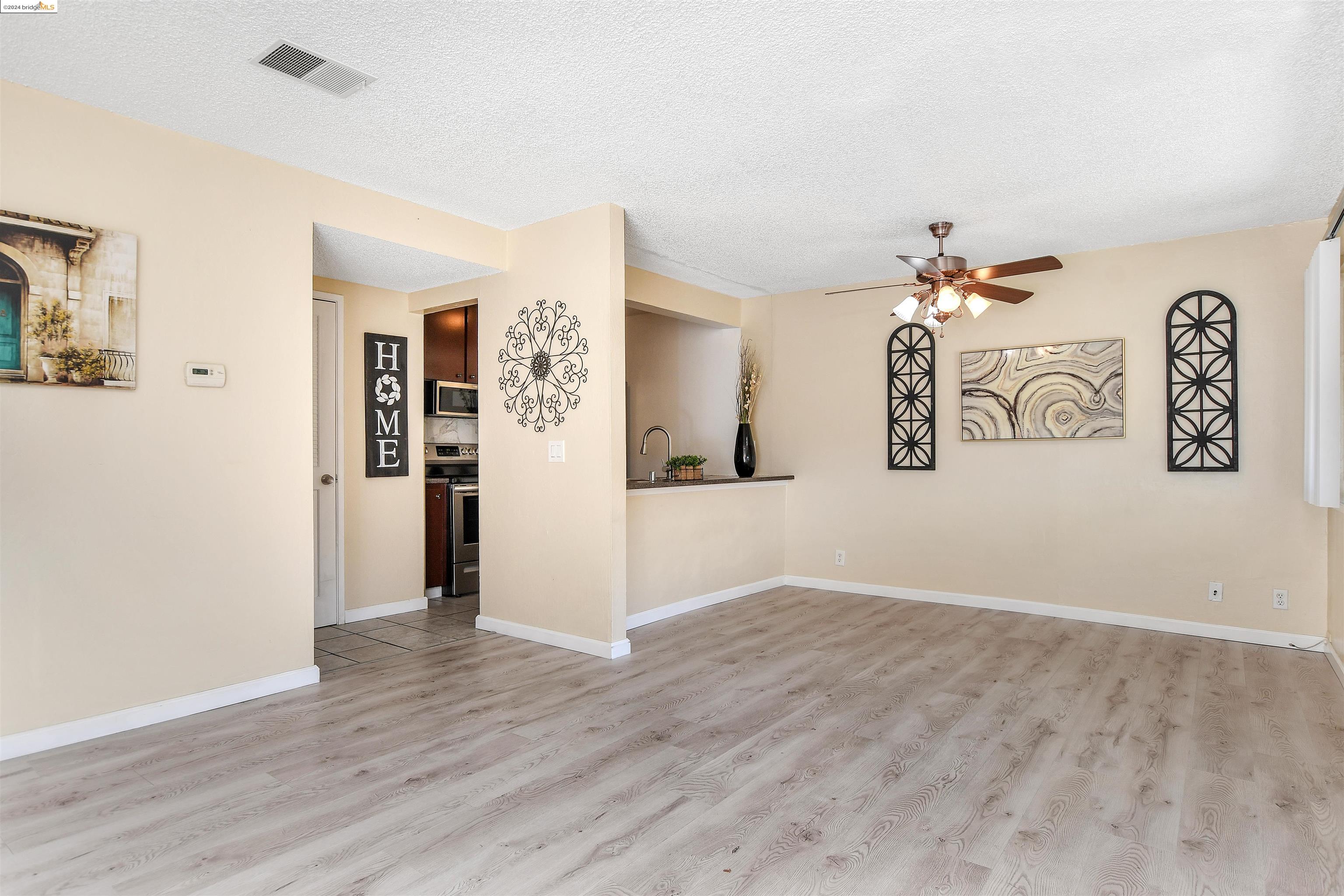Photo #4: 41073907 Listing 
