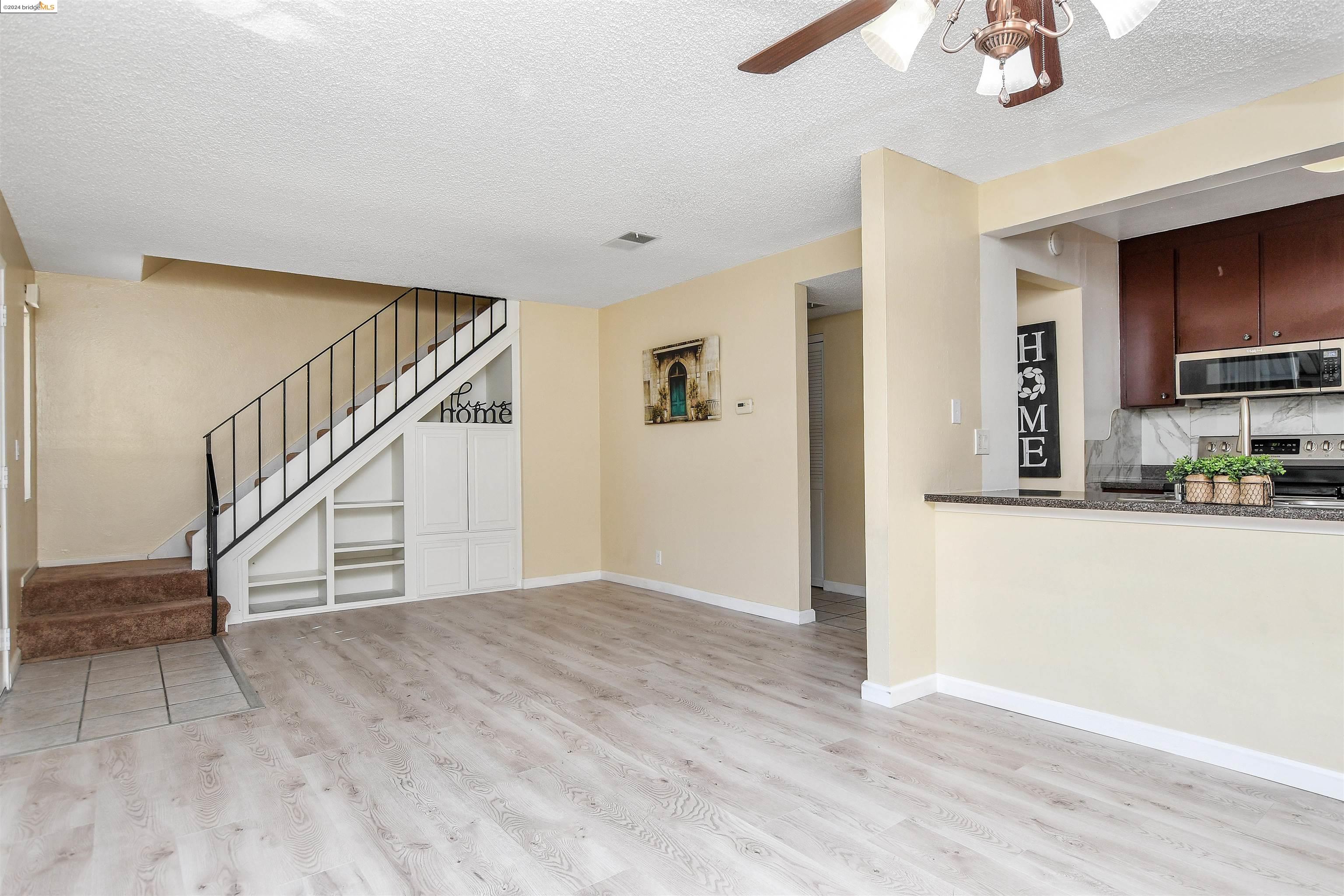 Photo #5: 41073907 Listing 