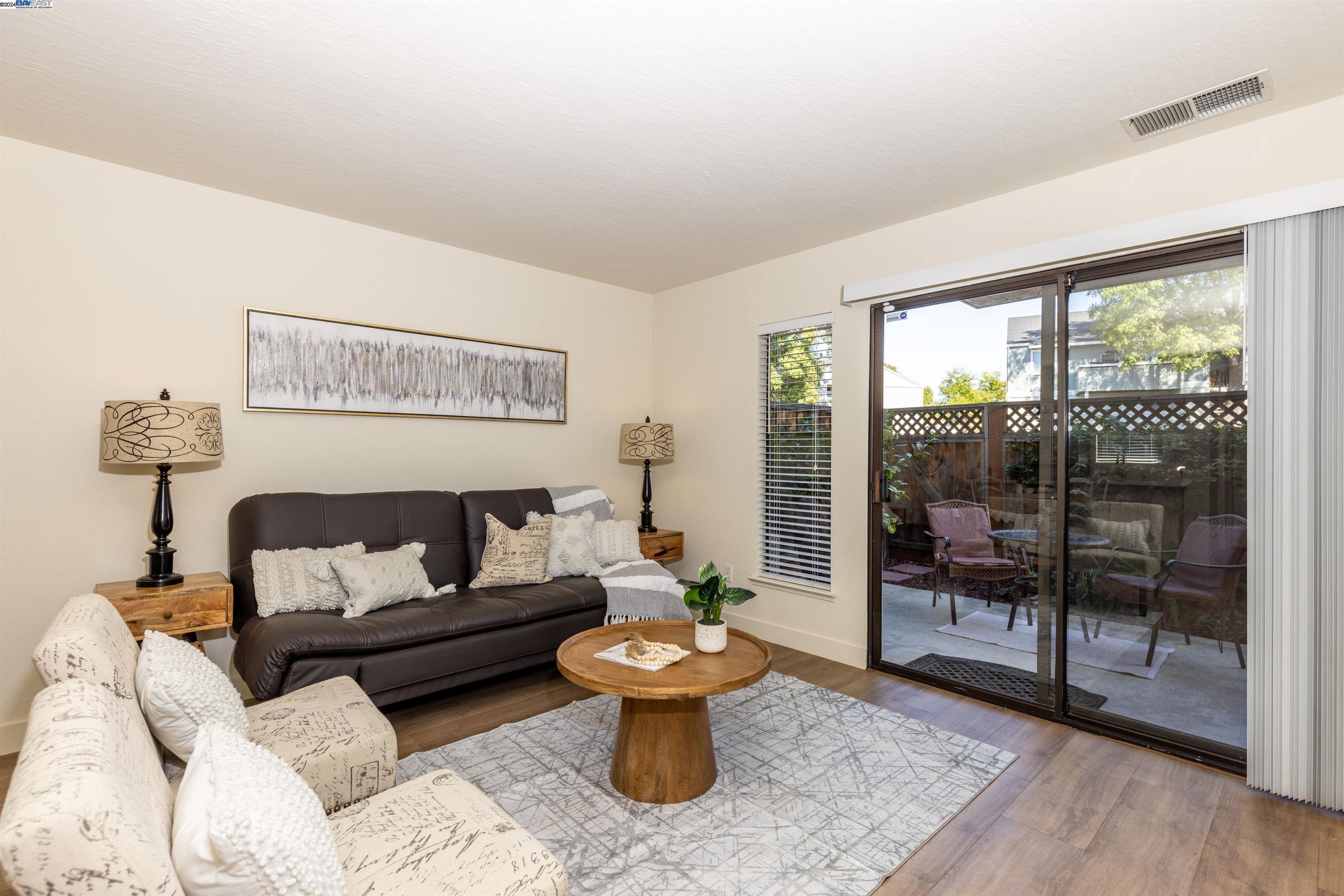 Photo #3: 41073919 Listing 