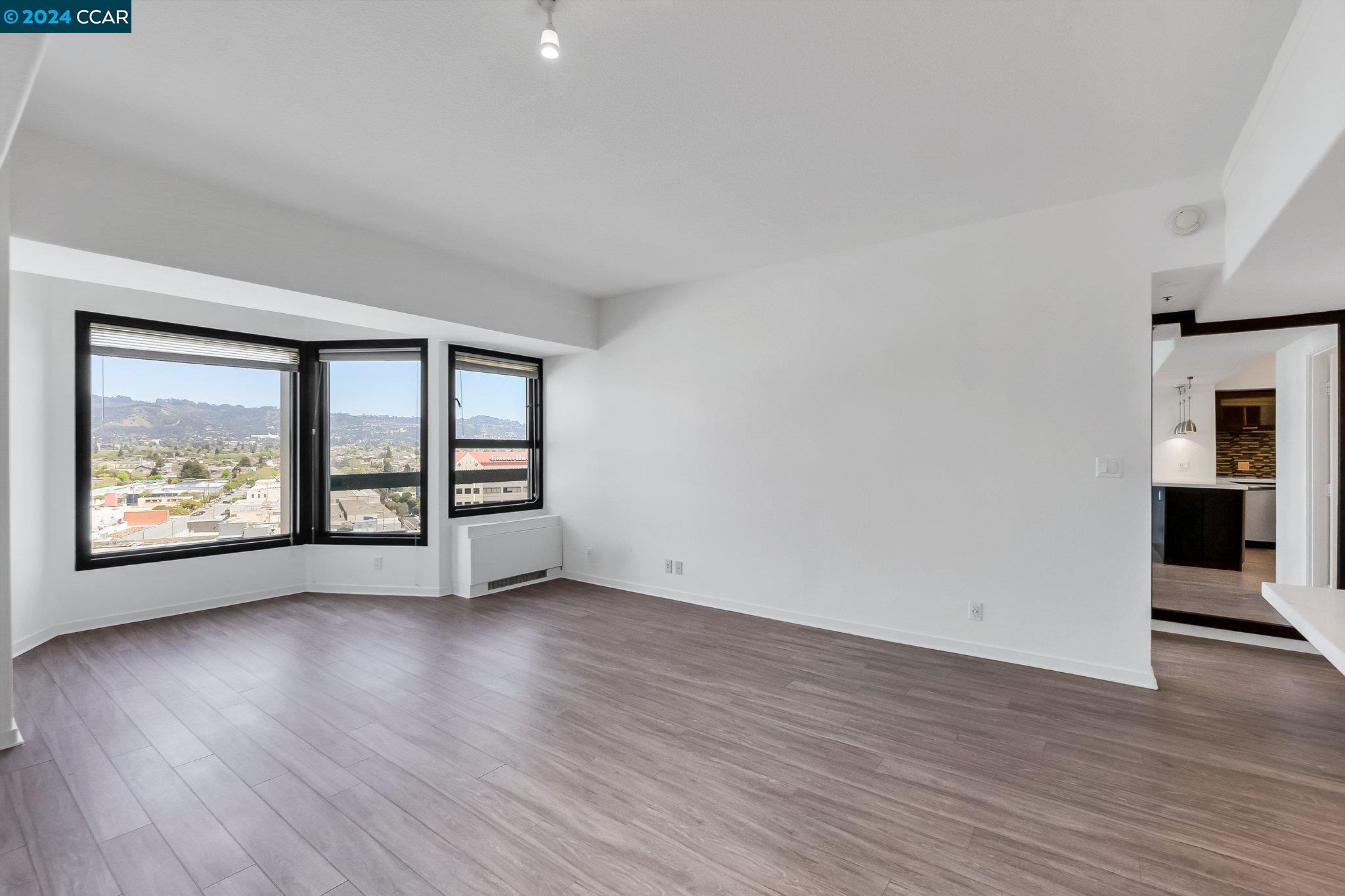 6363 Christie Ave # 1425, Emeryville, California 94608, 1 Bedroom Bedrooms, 3 Rooms Rooms,1 BathroomBathrooms,Residential,For Sale,6363 Christie Ave # 1425,41073959