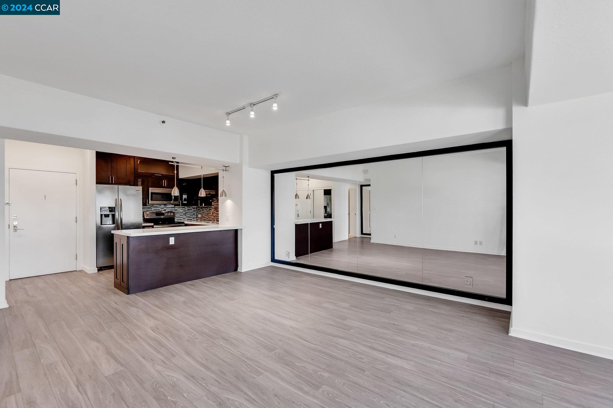 6363 Christie Ave # 1425, Emeryville, California 94608, 1 Bedroom Bedrooms, 3 Rooms Rooms,1 BathroomBathrooms,Residential,For Sale,6363 Christie Ave # 1425,41073959