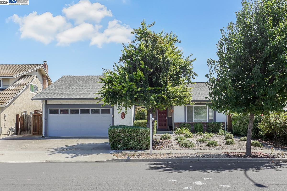 Detail Gallery Image 1 of 1 For 242 French Ct., San Jose,  CA 95139 - 3 Beds | 2 Baths