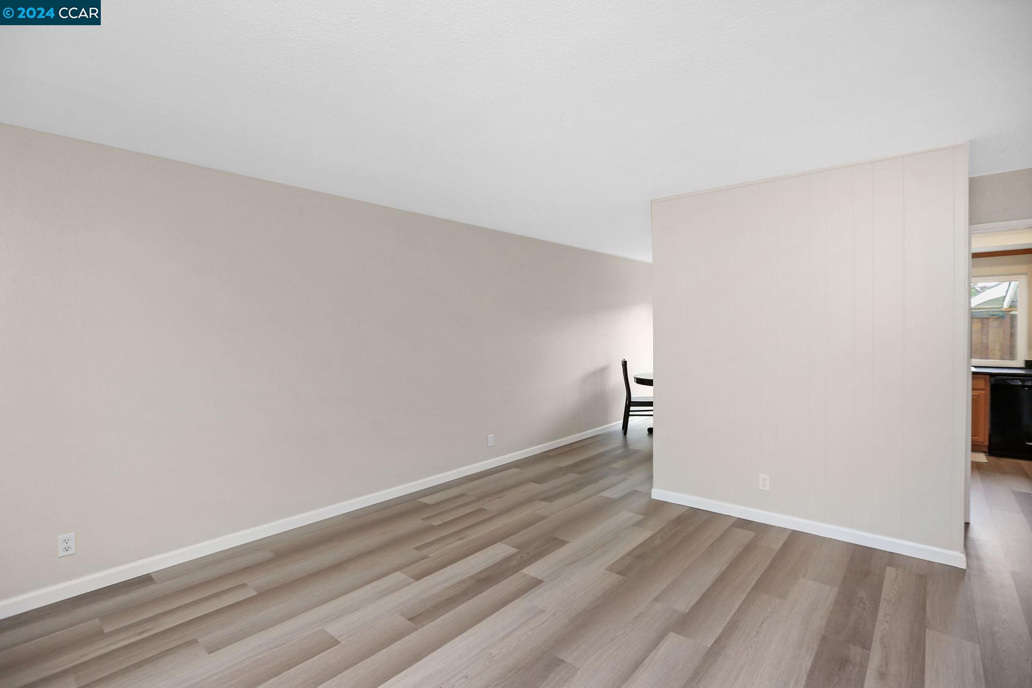 Photo #5: 41073982 Listing 
