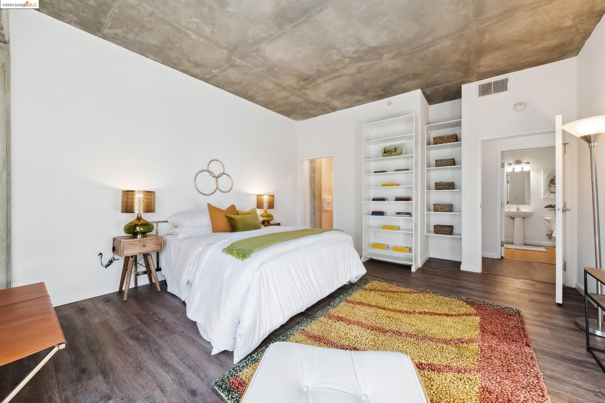 428 Alice St 504